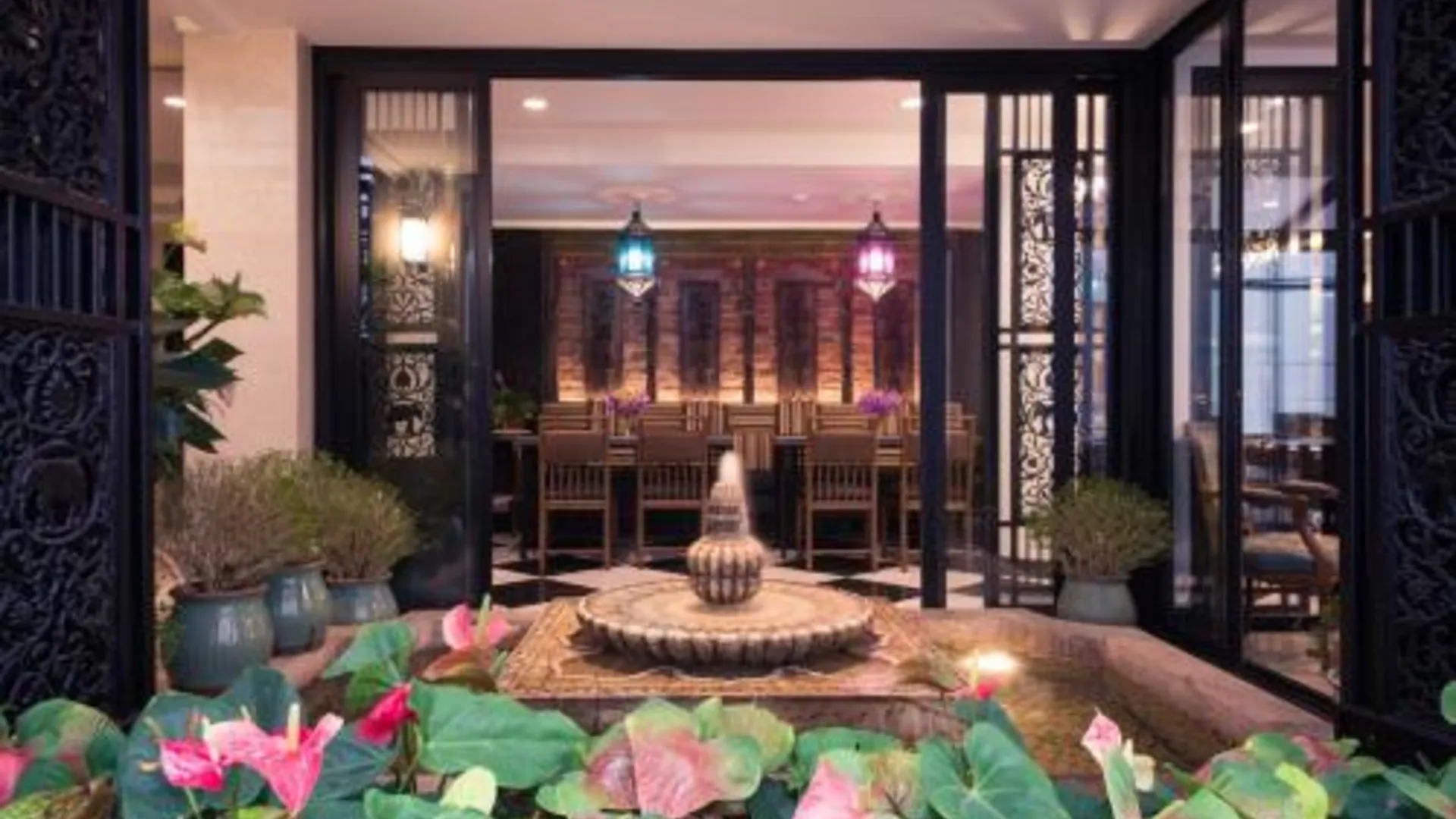 방콕 사라스 호텔 3성급 호텔 스위트룸