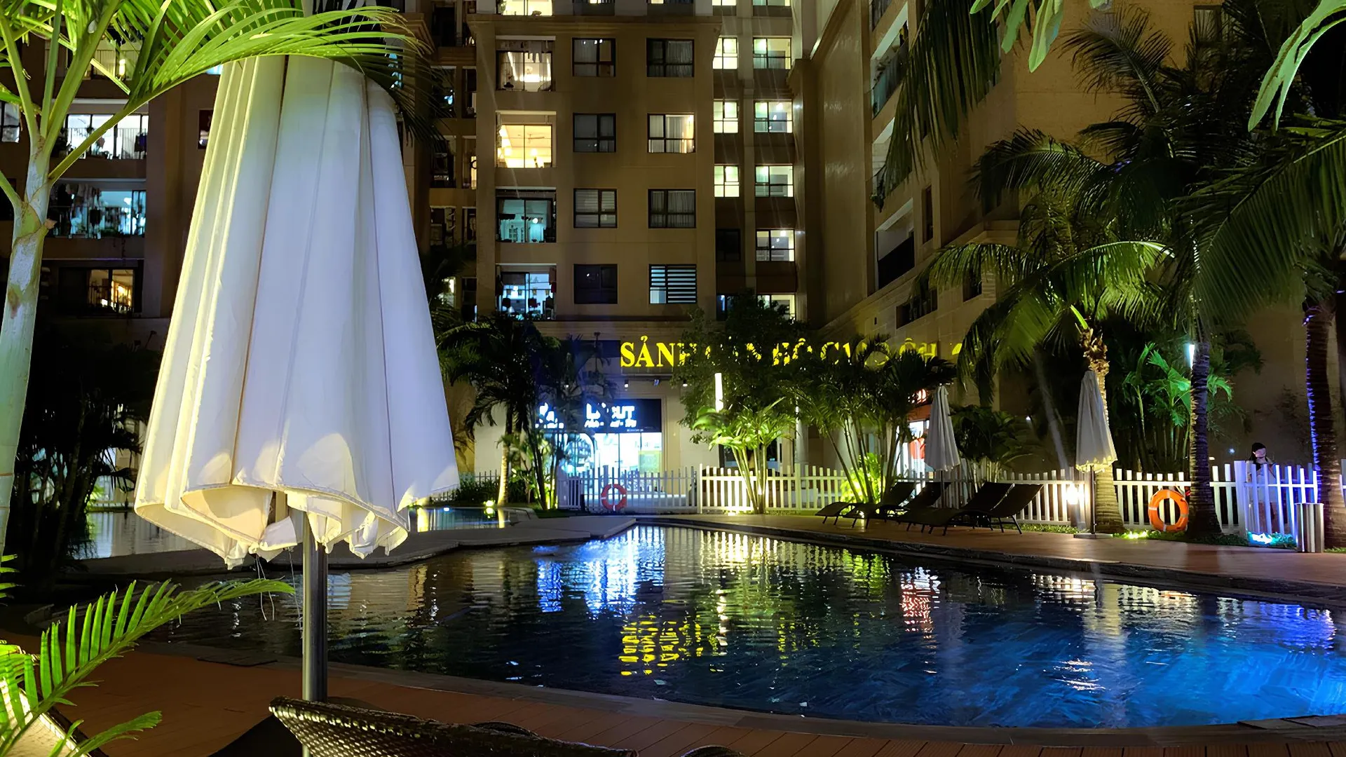 하노이 HKG - 빈홈즈 디캐피탈 모던 - 스페이셔스 5성급 게스트하우스 외관