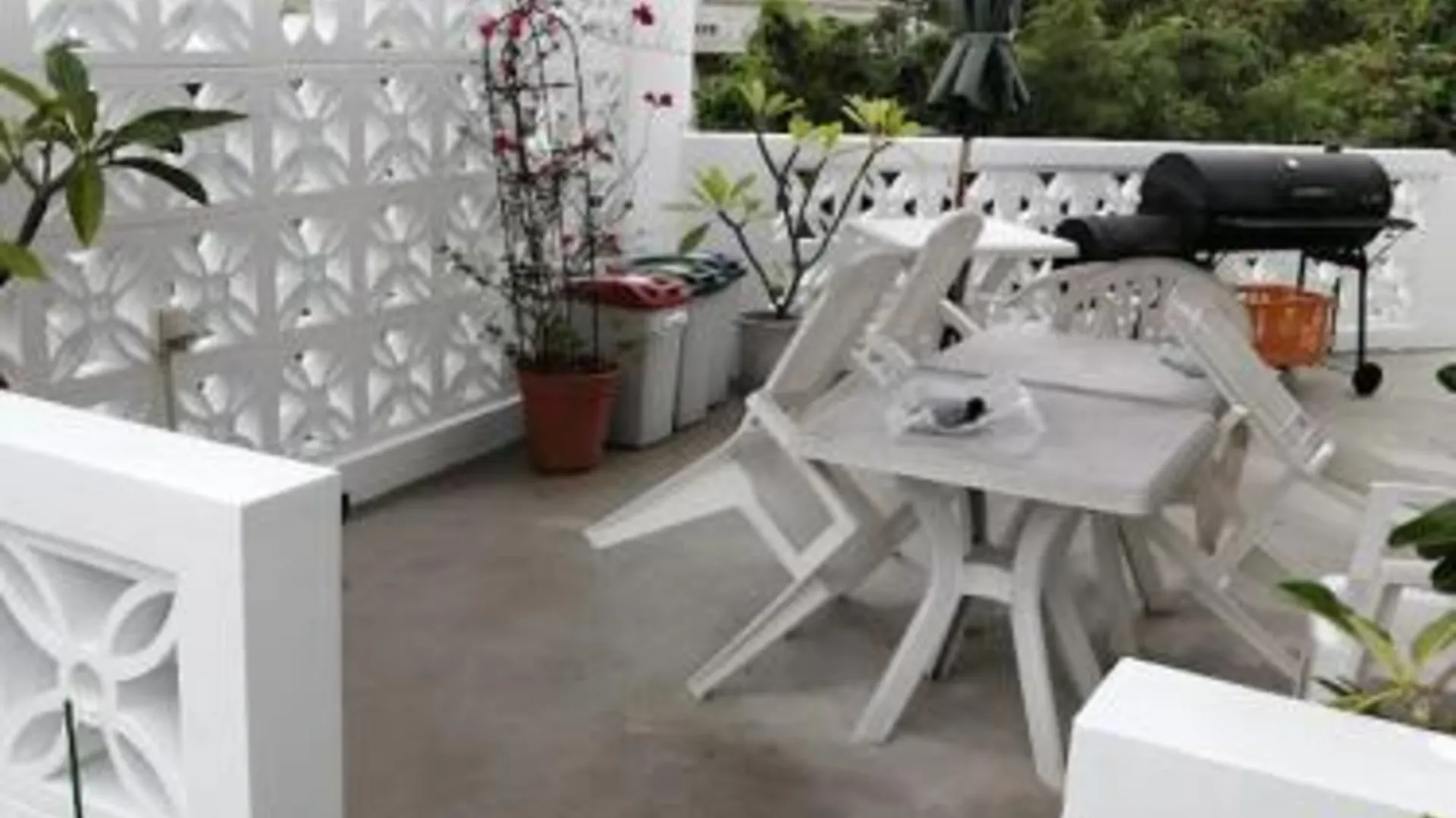 오키나와 본섬 오키나완 스위트 홈 T-8 4성급 게스트하우스 외관