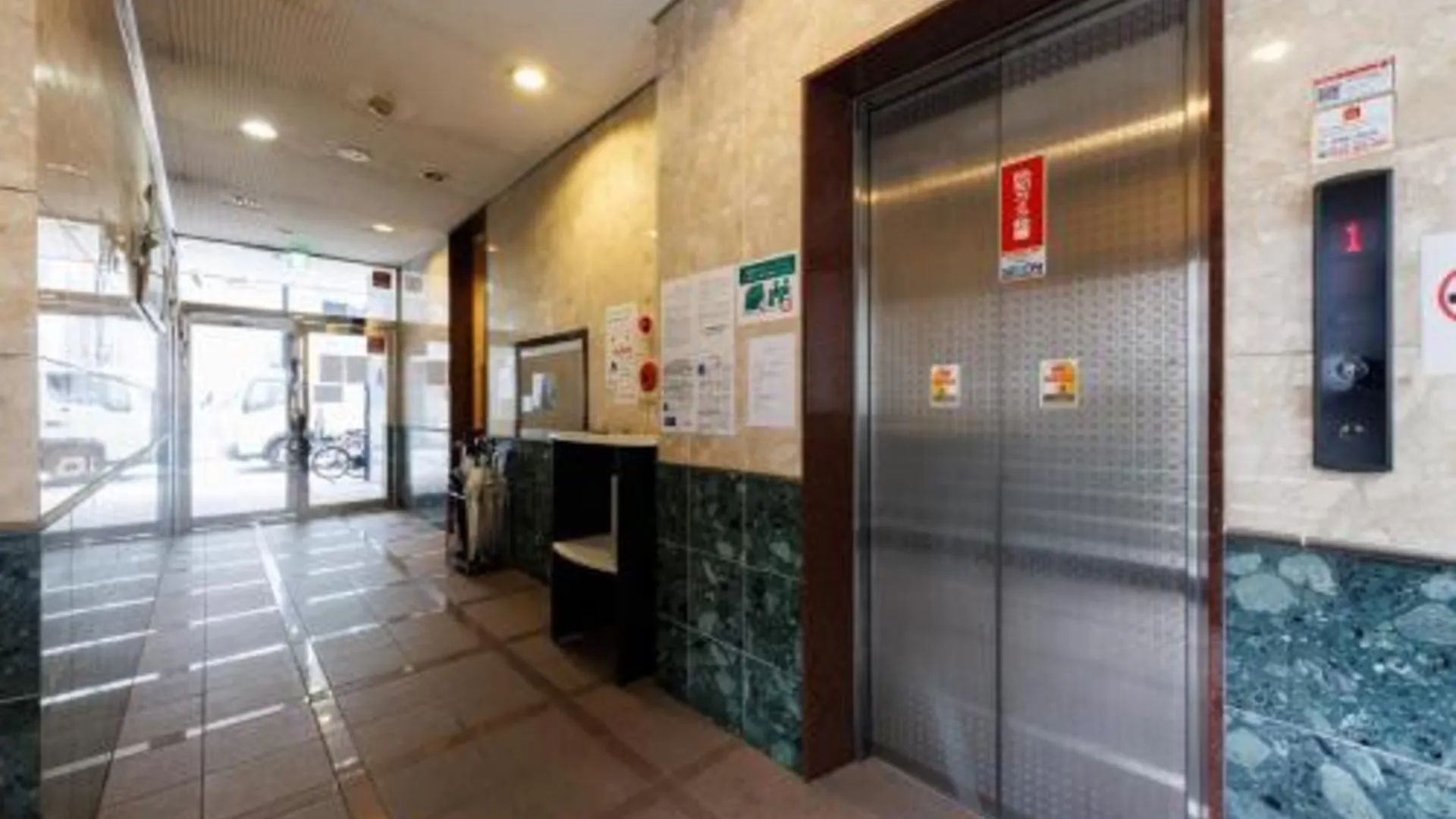 오사카 Grande Famille Shimanouchi Dotonbori Condo 3성급 게스트하우스 레스토랑