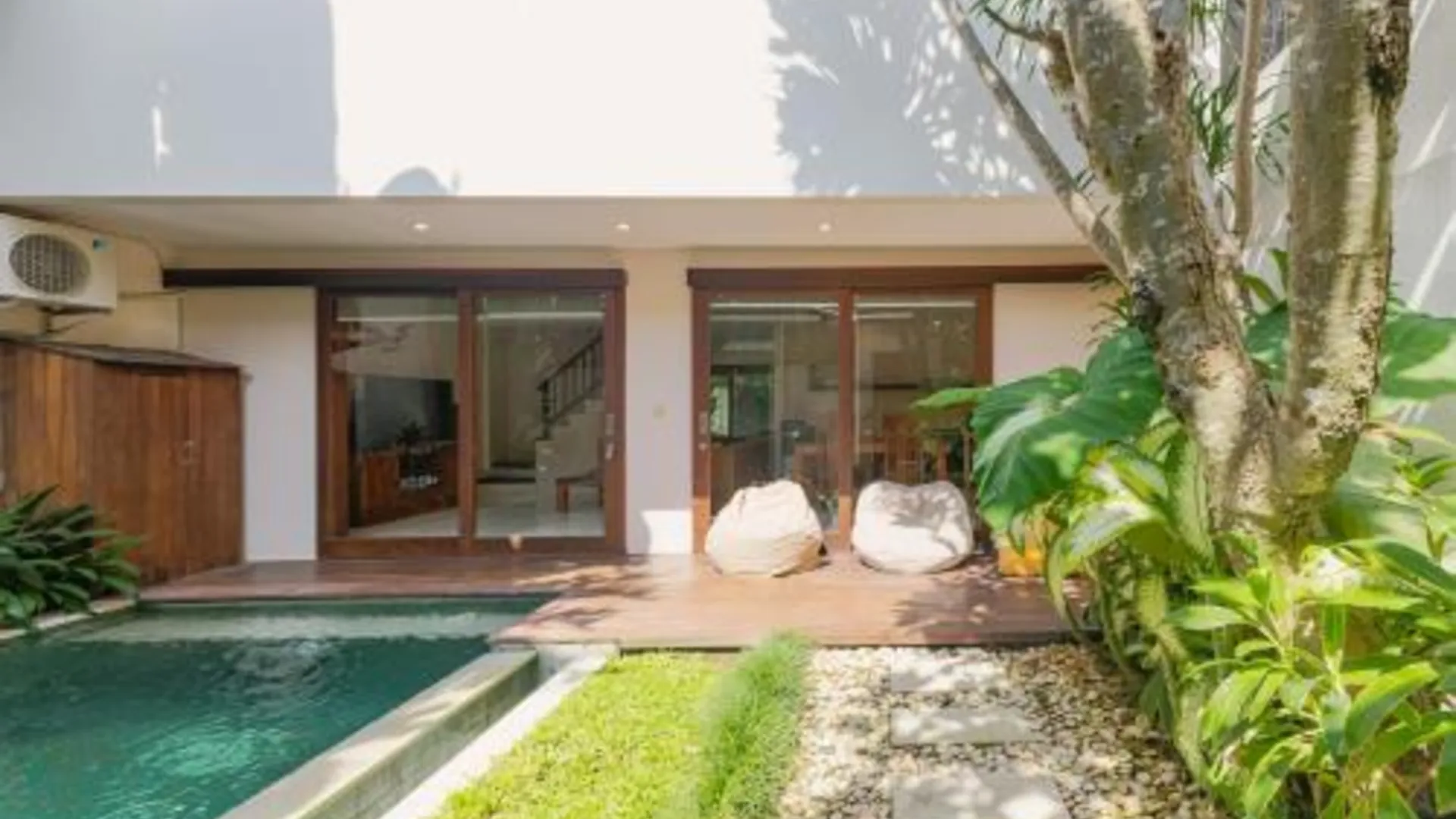 발리 짱구의 빌라 (80m², 침실 2개, 프라이빗 욕실 2개) 4성급 게스트하우스 레스토랑