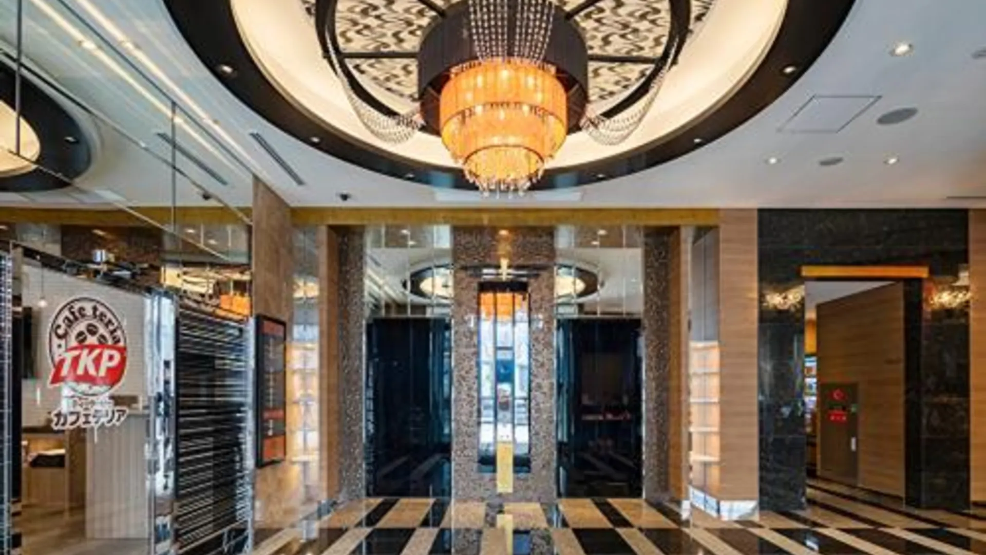 후쿠오카 APA 호텔 하카타히가시히에-에키마에 3성급 호텔 수영장