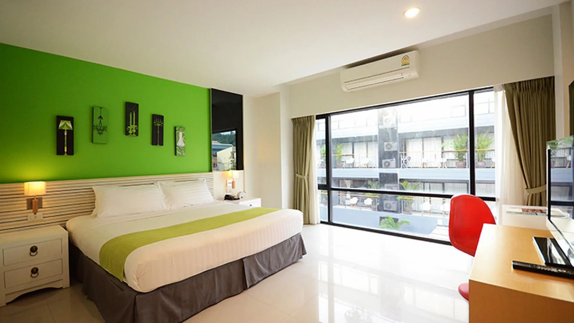 푸켓 더 랜턴 리조트 파통 4성급 호텔 스위트룸