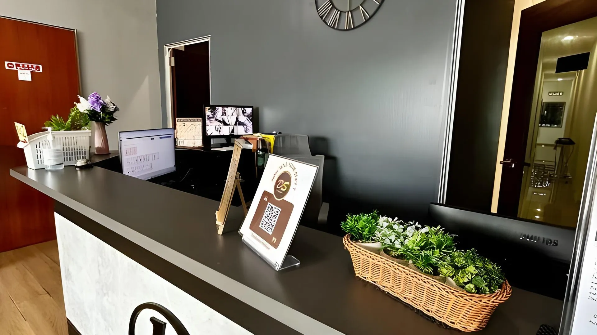 멩글렘부 DS Hotel 3성급 호텔 외관