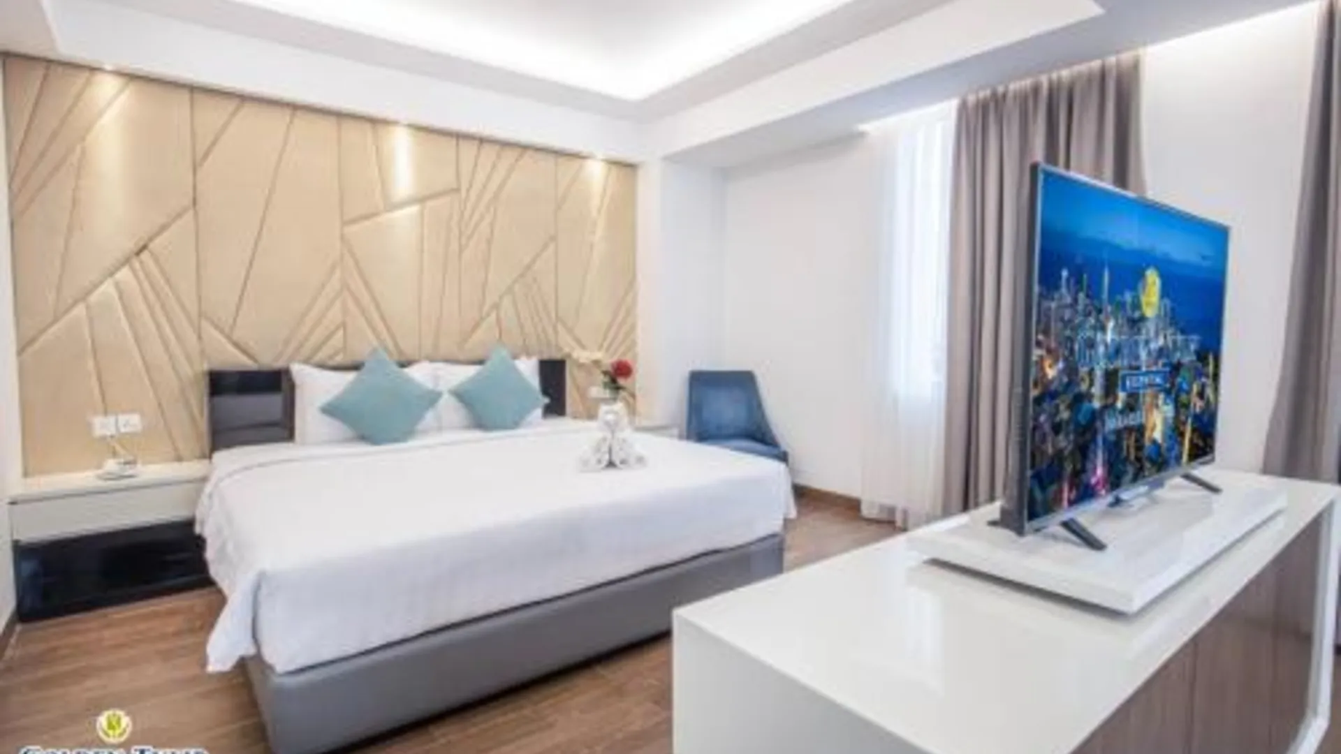 마카사르 골든 튤립 에센셜 마카사르 3성급 호텔 스위트룸