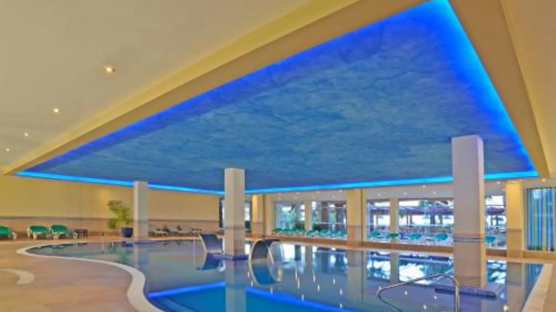 리고아 페스타나 바이킹 비치 앤 스파 리조트 4성급 호텔 로비