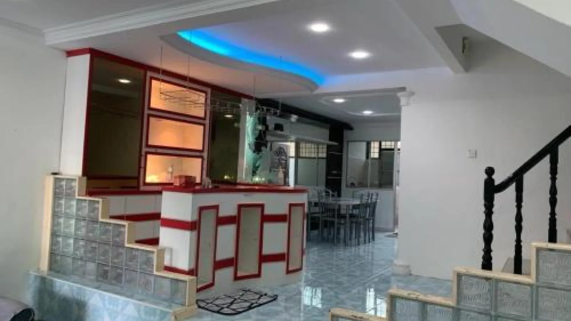 타이핑 카문팅의 프라이빗 하우스 (139m², 침실 3개, 프라이빗 욕실 3개) 3성급 게스트하우스 로비