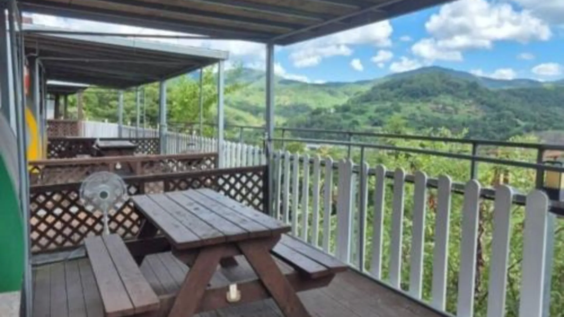 청도군 청도 프로방스 불빛축제 카라반펜션 2성급 게스트하우스 수영장