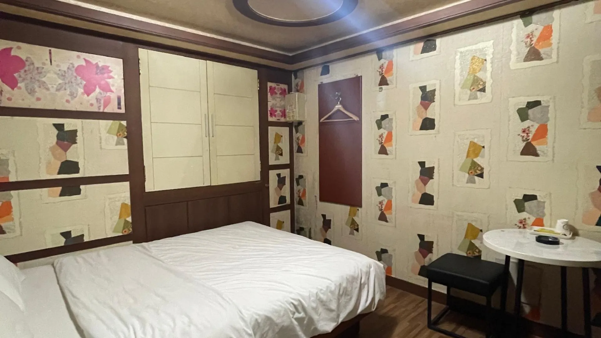 서울 종로(3가) 피카소 호텔 수영장