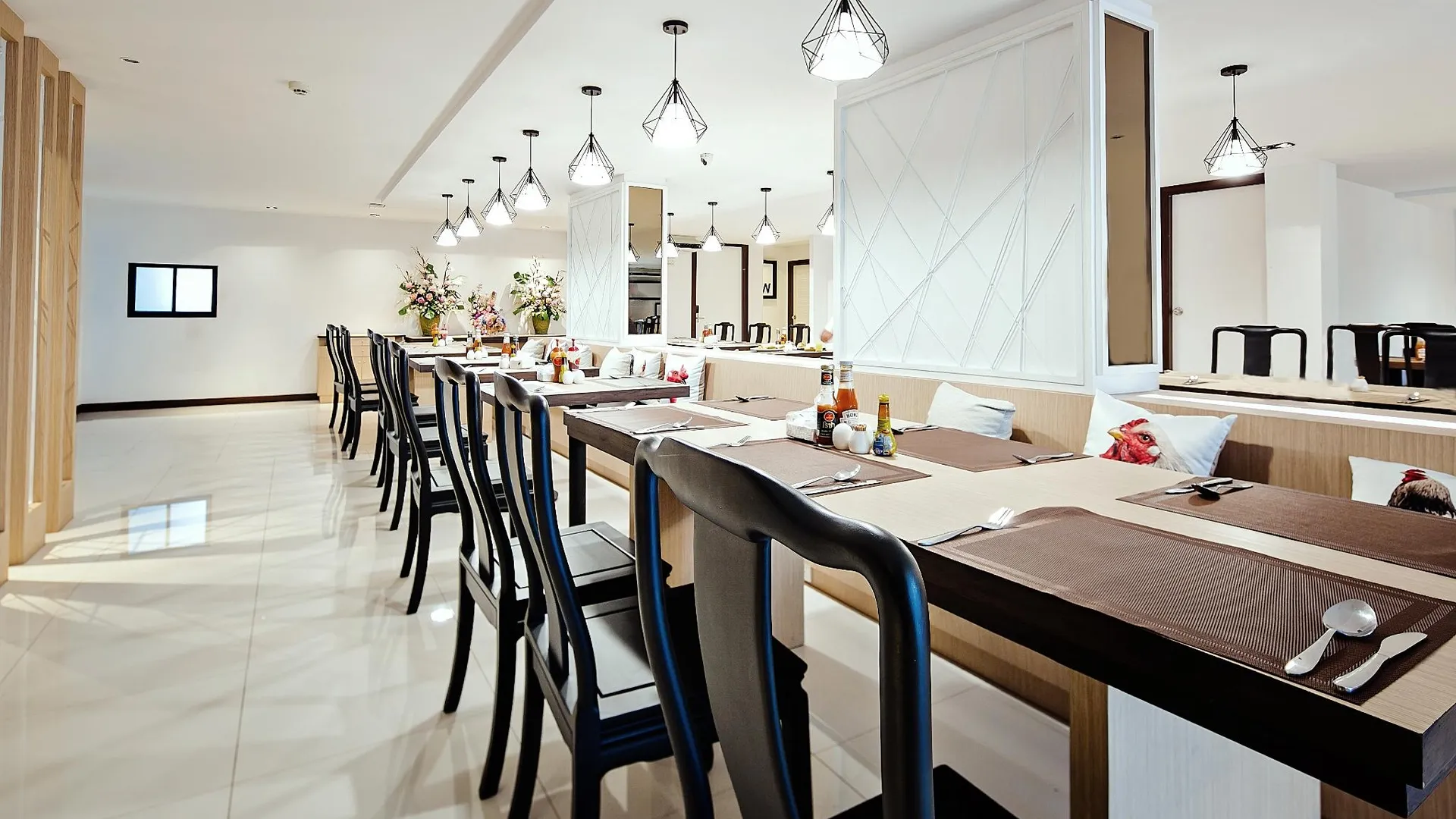 방콕 쓰리 수쿰빗 호텔 3성급 호텔 스위트룸