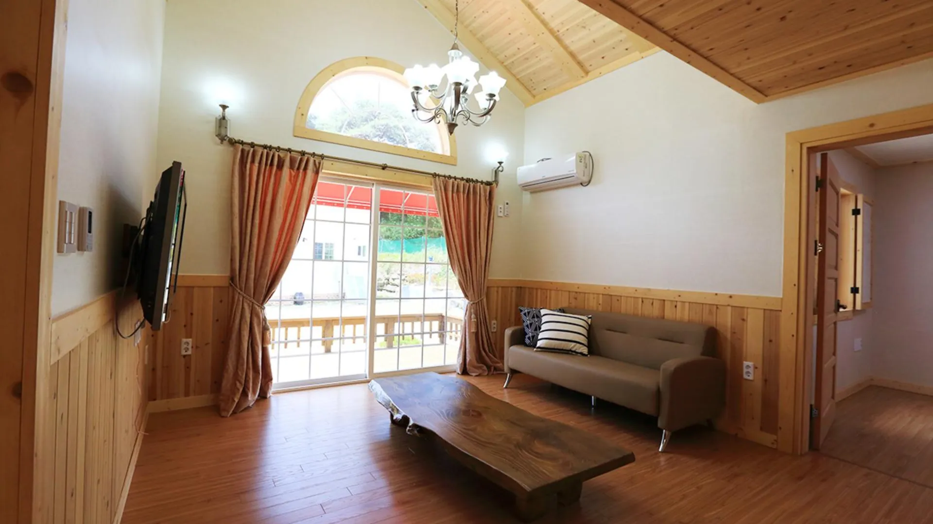 청도군 청도 솔언덕펜션 2성급 게스트하우스 스위트룸