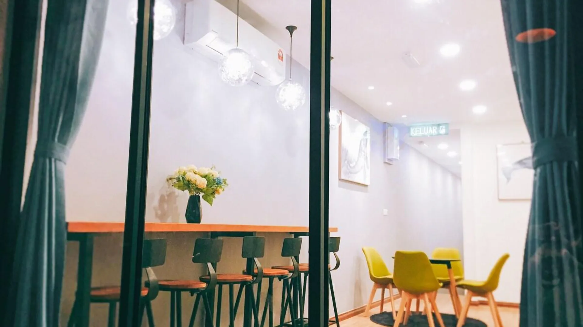 셈포르나 타맨 반다르 셈포르나의 프라이빗 하우스 (m², 침실 1개, 프라이빗 욕실 1개) 1성급 싱글룸 외관