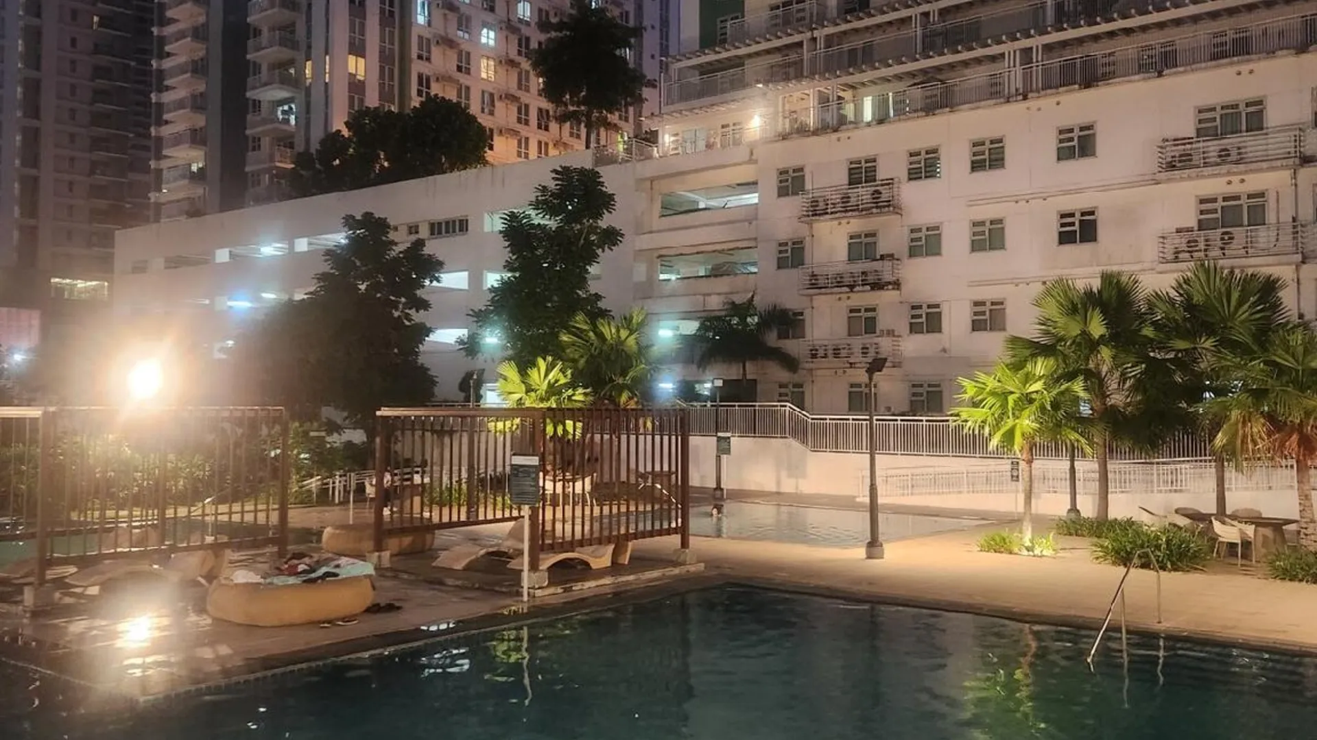 세부 사파테라의 프라이빗 하우스 (m², 침실 1개, 프라이빗 욕실 1개) 2성급 게스트하우스 로비