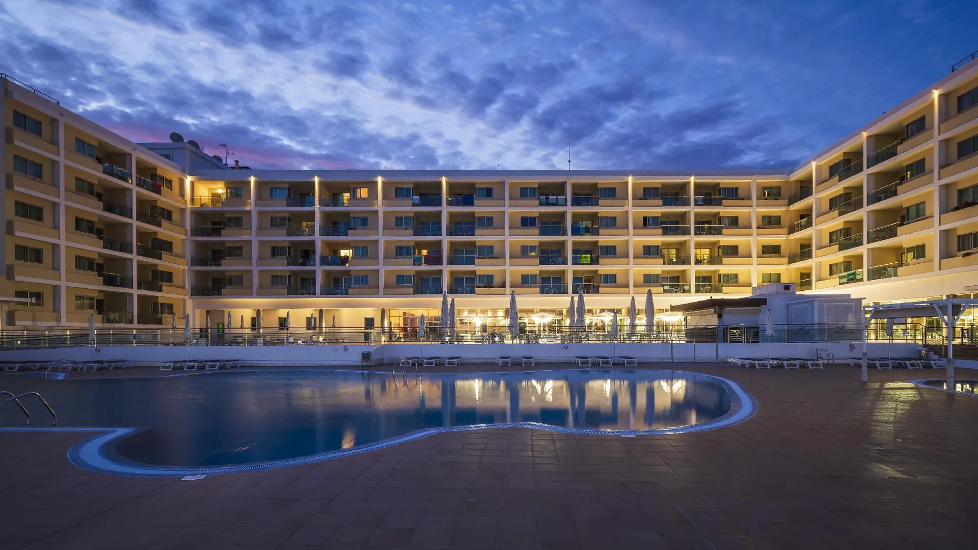 빌라 레알 데 산토 안토니오 Hotel Apartamento Dunamar 4성급 호텔 로비