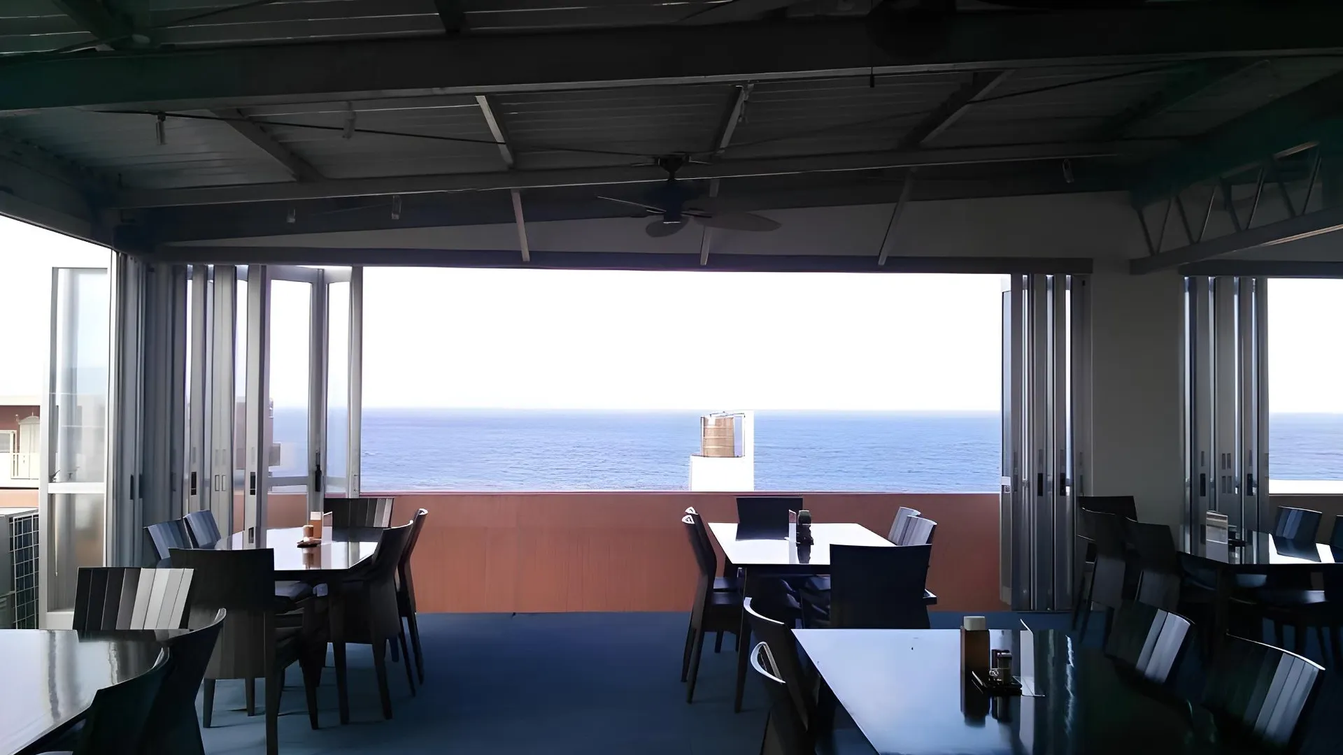 오키나와 본섬 시사이드 호텔 더 비치 3성급 호텔 전망