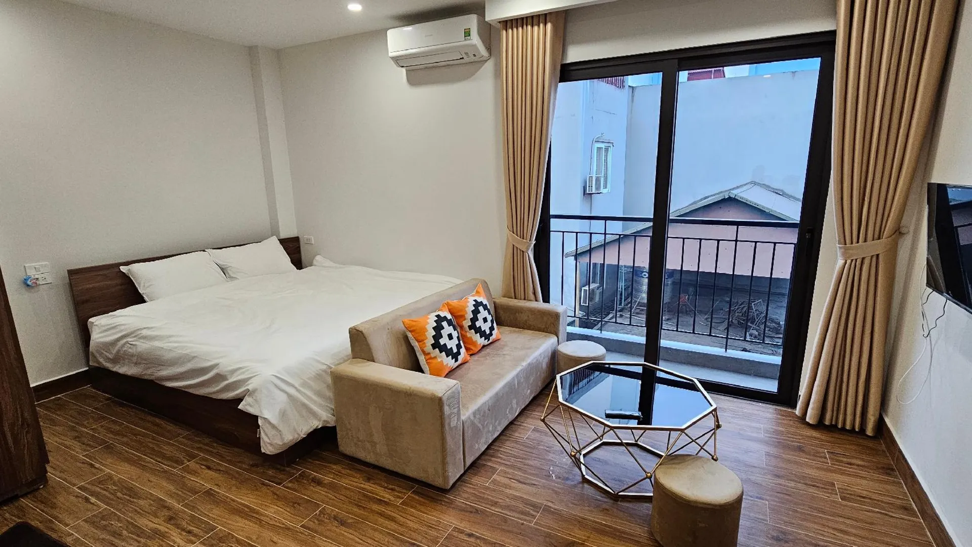 하노이 HD 홈즈 웨스트레이크 서비스드 아파트먼트 3성급 호텔 스위트룸