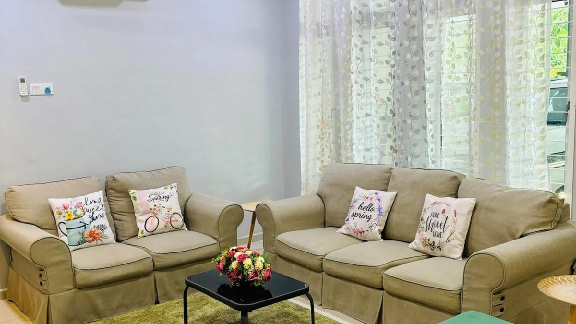 쿠안탄 One King & 1 Queen for 4pax | Private Bathroom 2성급 싱글룸 로비