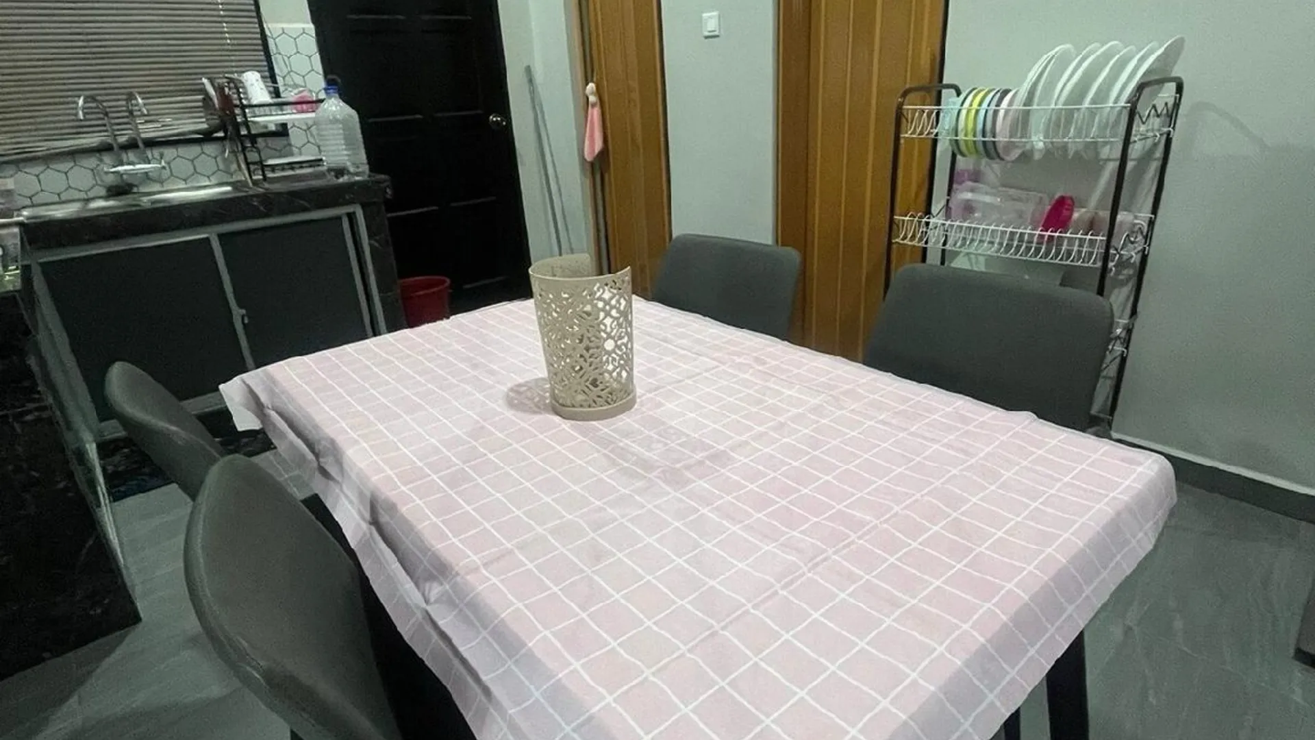 말라카 말라카 시내의 프라이빗 하우스 (800m², 침실 3개, 프라이빗 욕실 2개) 2성급 싱글룸 수영장