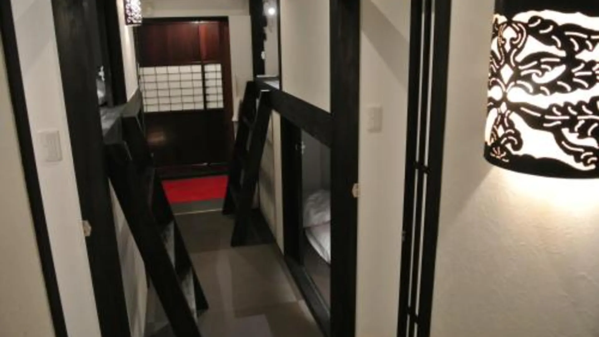 교토 야도야 2성급 호텔 외관