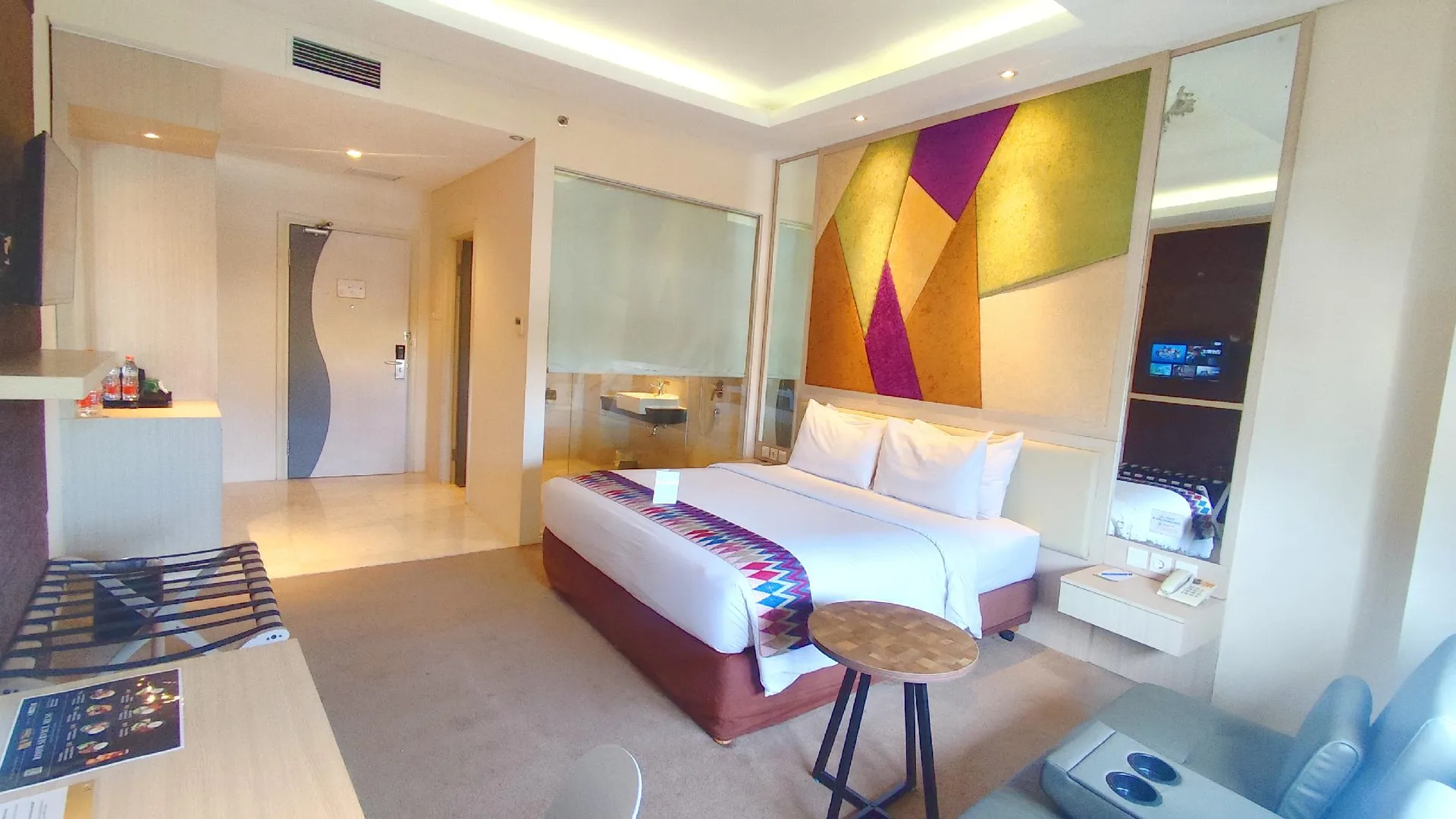 마카사르 W쓰리 프리미어 호텔 3성급 호텔 스위트룸