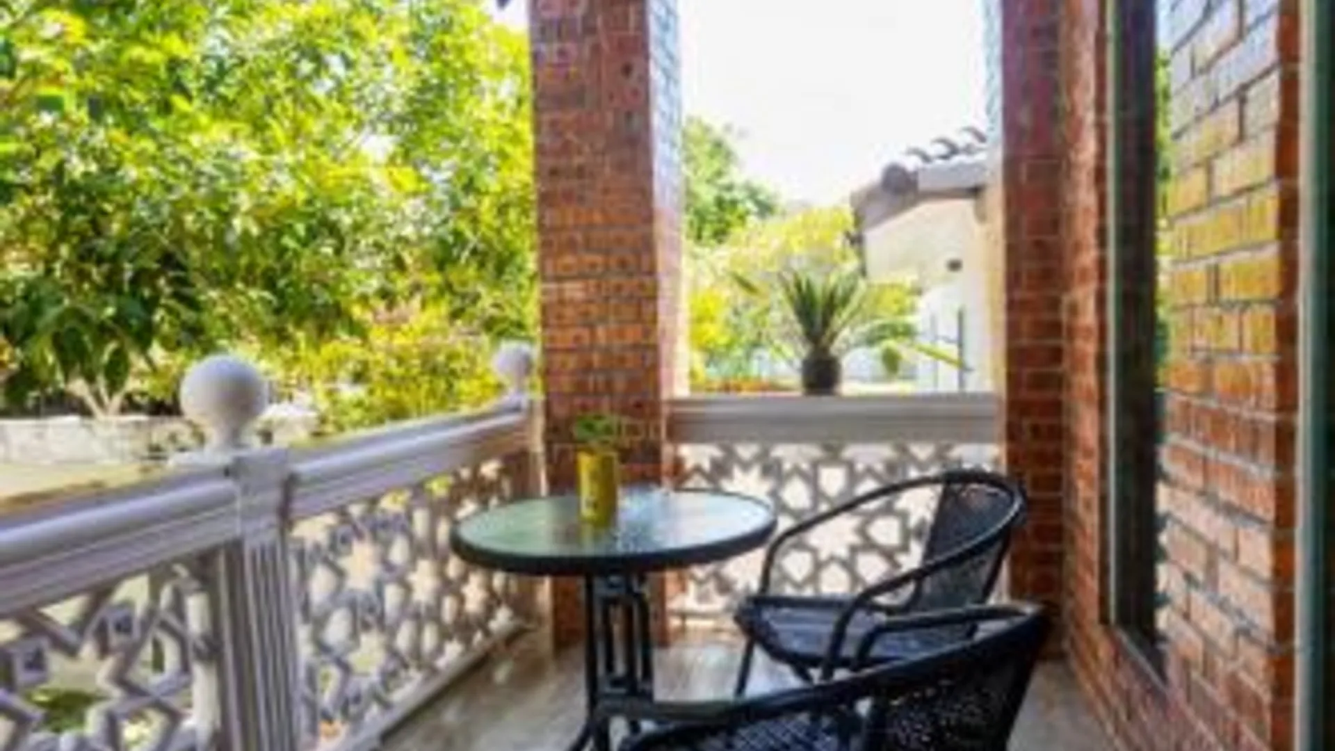 이포 DAWA Brickhouse - Balinese Guesthouse in Thompson Ipoh by Ryokan Management 호텔 레스토랑