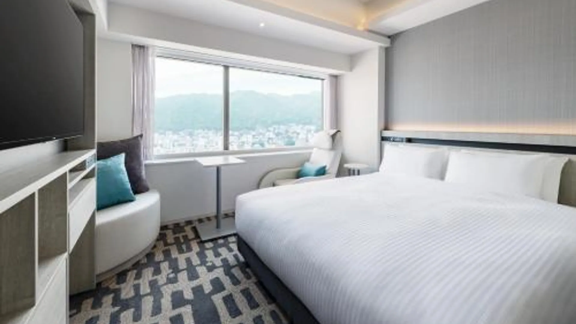 고베 렘 플러스 고베 산노미야 4성급 호텔 전망