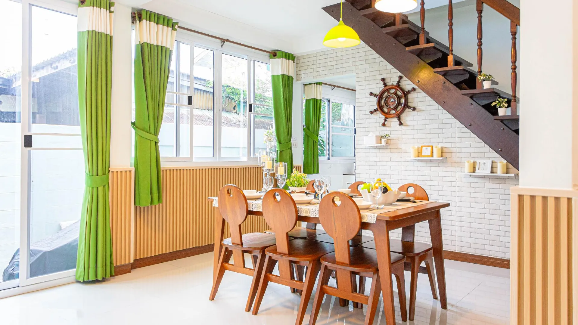 방콕 카오산의 프라이빗 하우스 (55m², 침실 2개, 프라이빗 욕실 1개) 4성급 게스트하우스 스위트룸