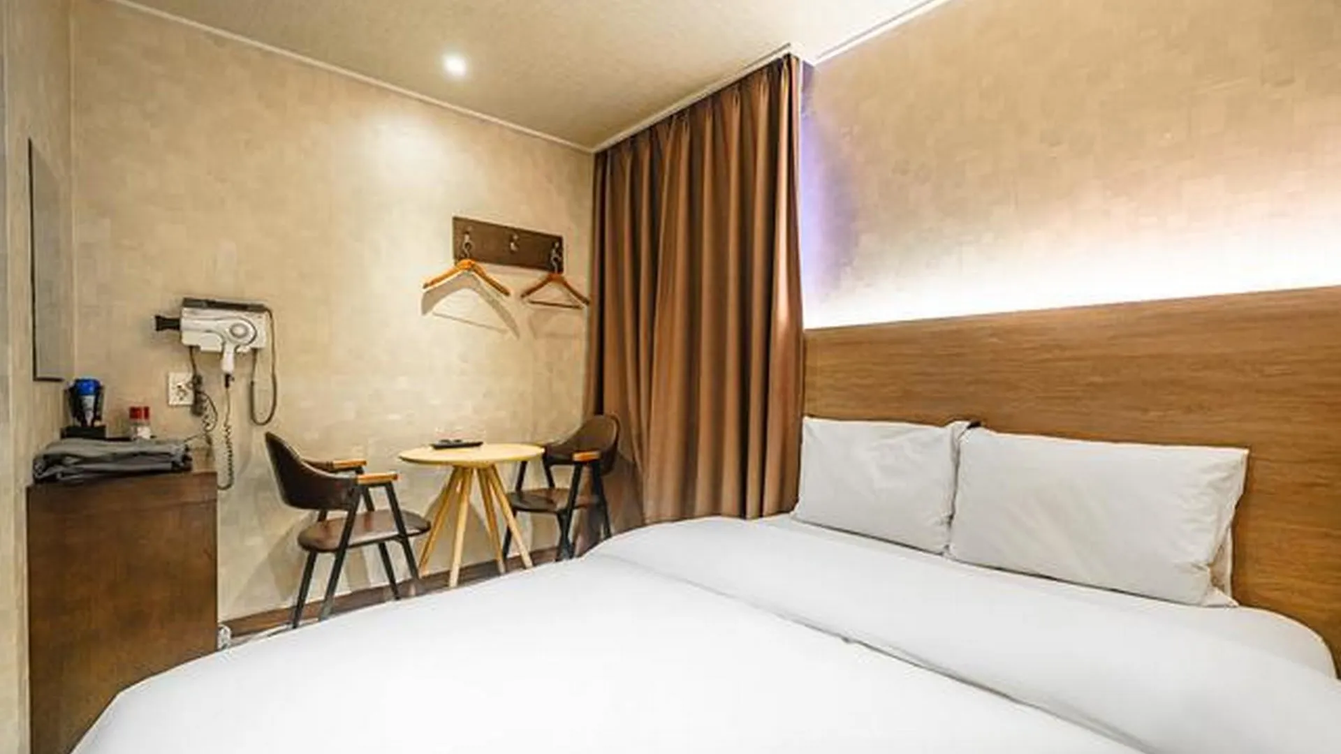 서울 영등포 호텔 베이직 2성급 호텔 스위트룸