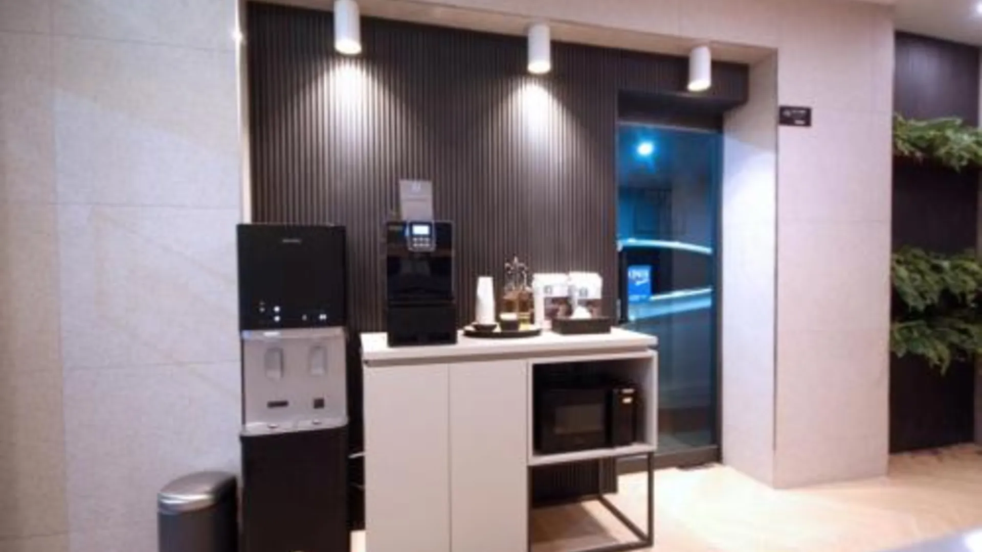 서울 잠실 넘버25호텔 방이점 호텔 수영장