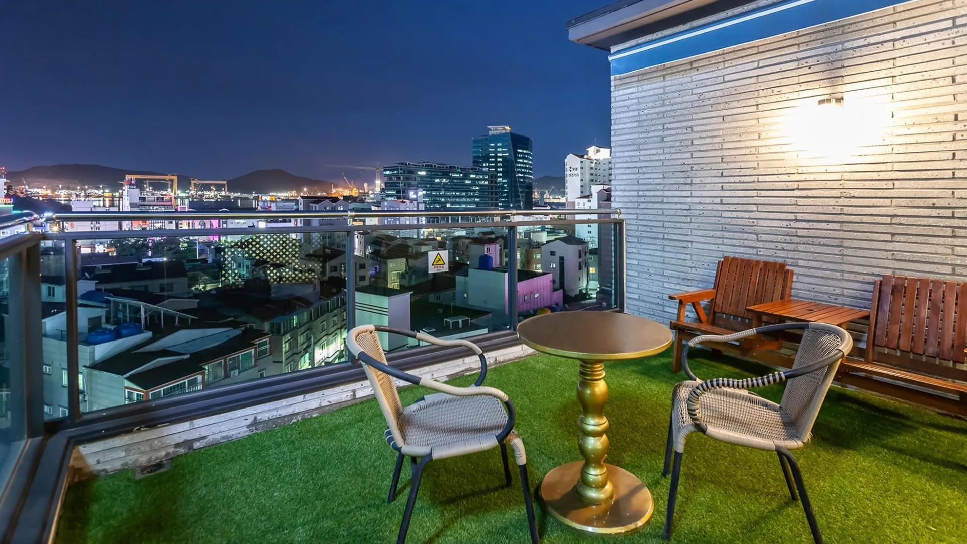 거제 거제 브라운도트호텔 3성급 게스트하우스 로비