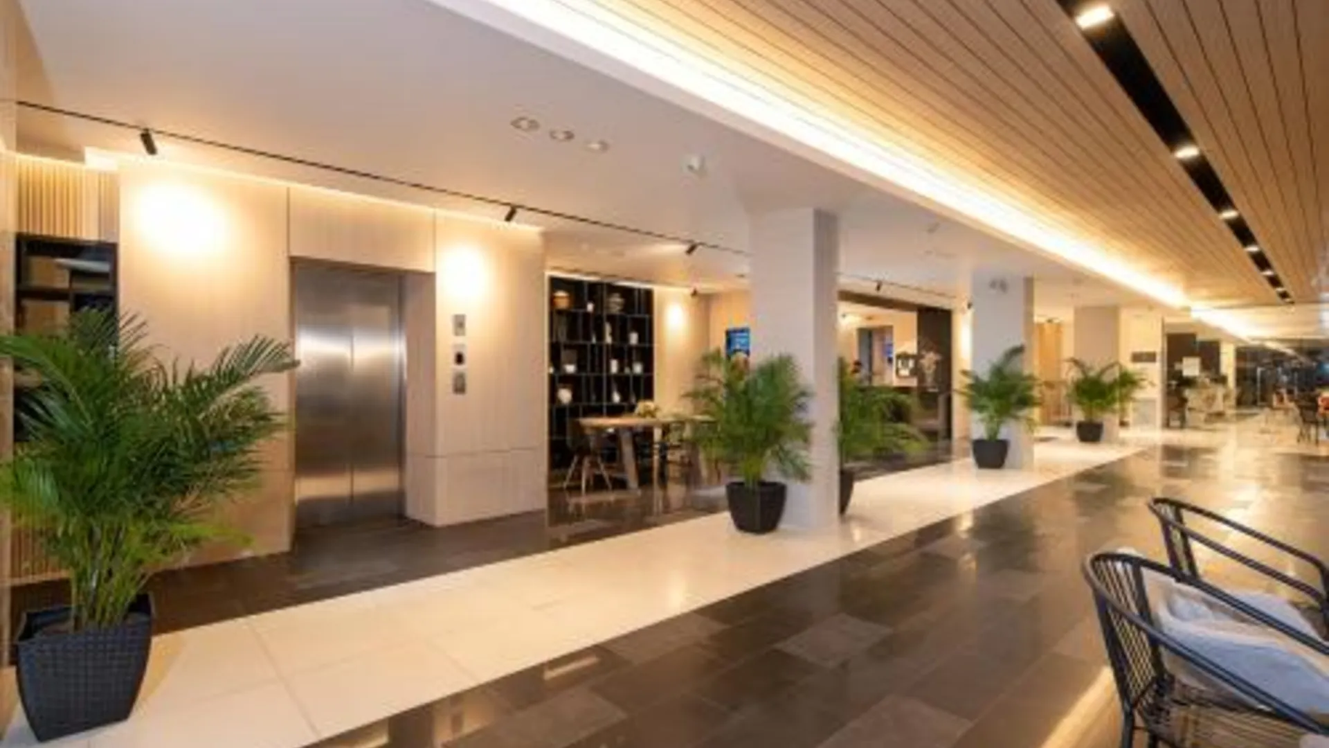 방콕 리 노바 호텔 5성급 호텔 스위트룸