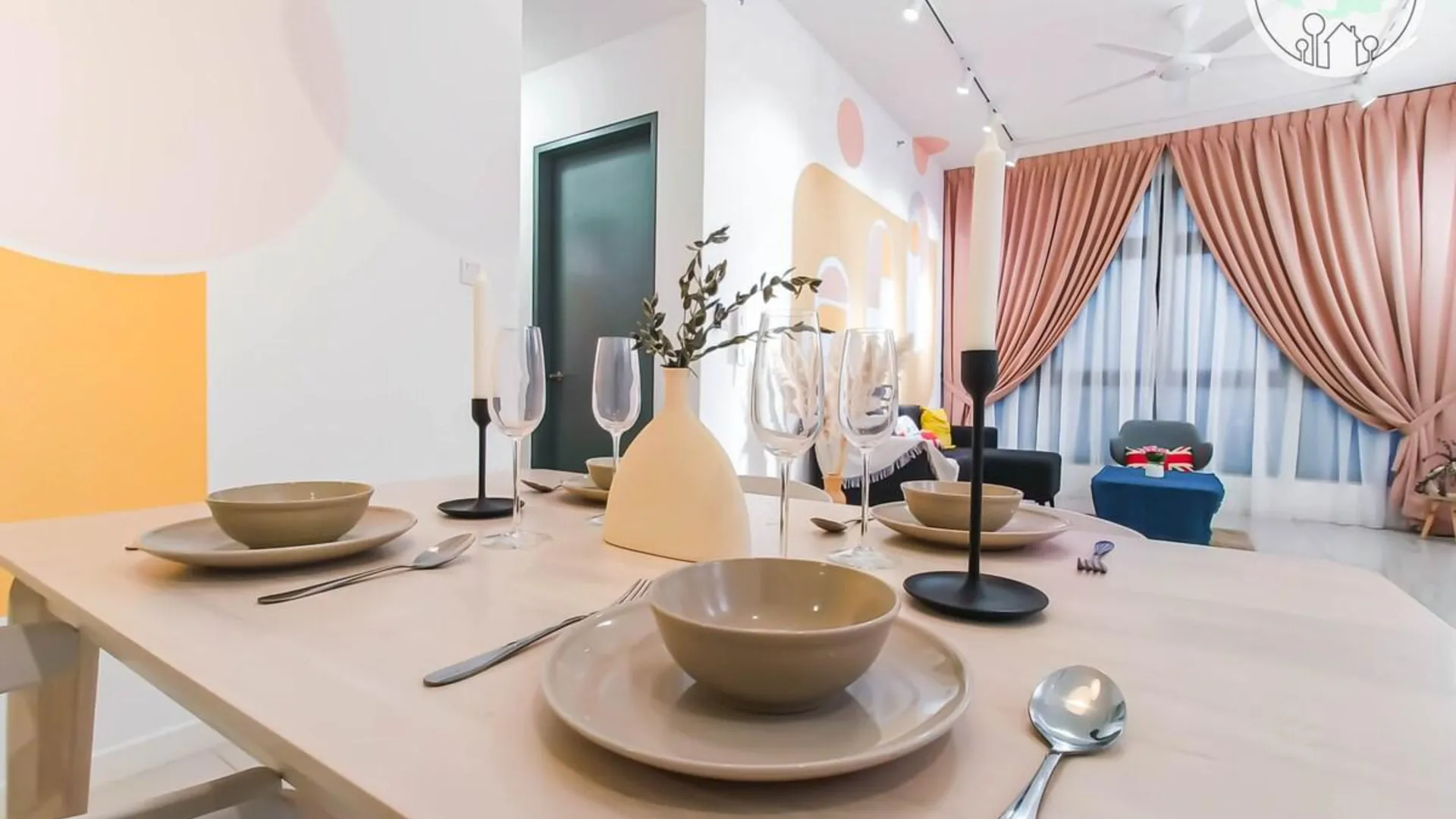 조호바루 / 조호르바루 탐포이의 프라이빗 하우스 (89m², 침실 3개, 프라이빗 욕실 2개) 3성급 싱글룸 레스토랑