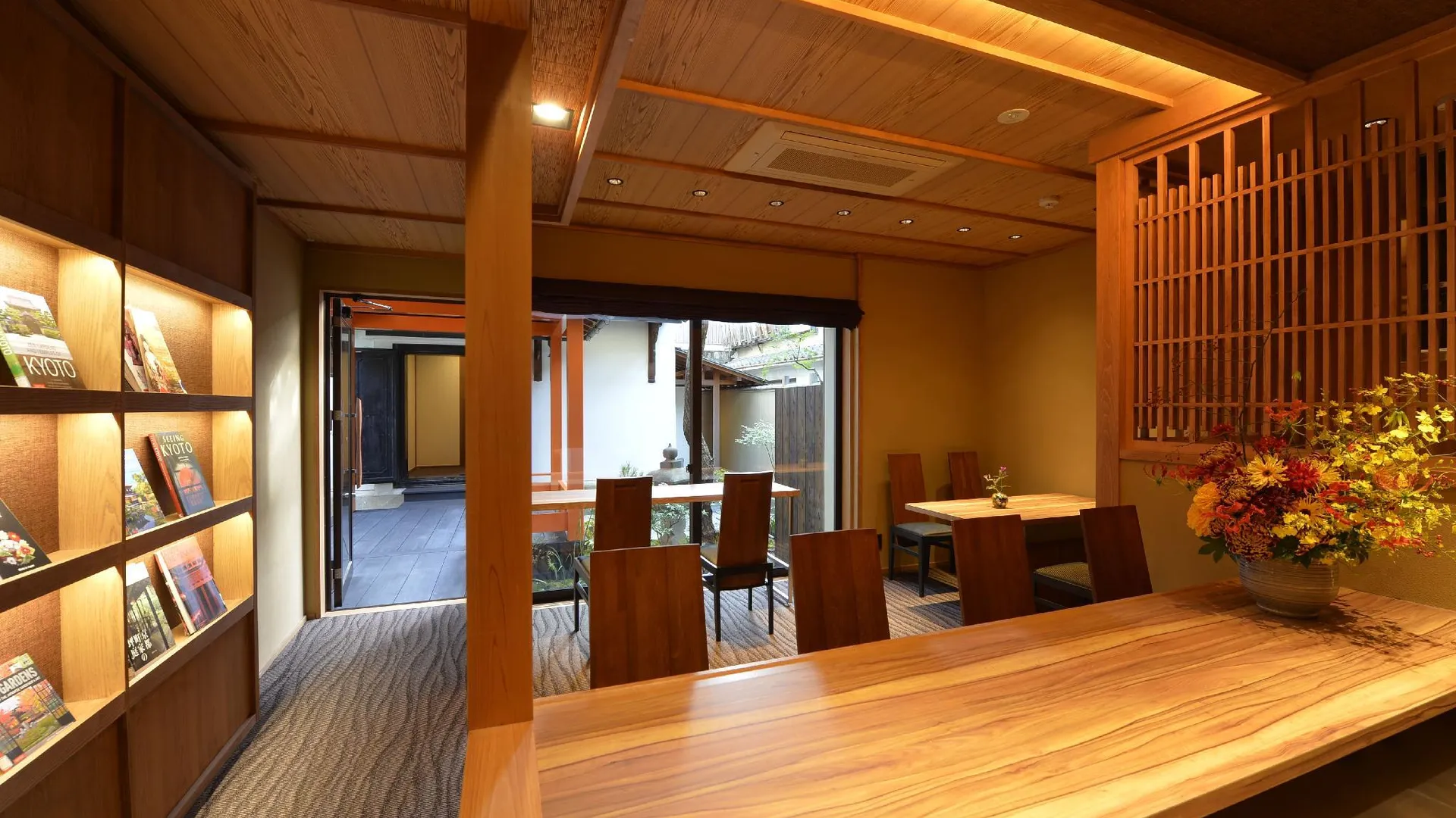교토 기온 오야도 기쿠타니 3성급 호텔 로비