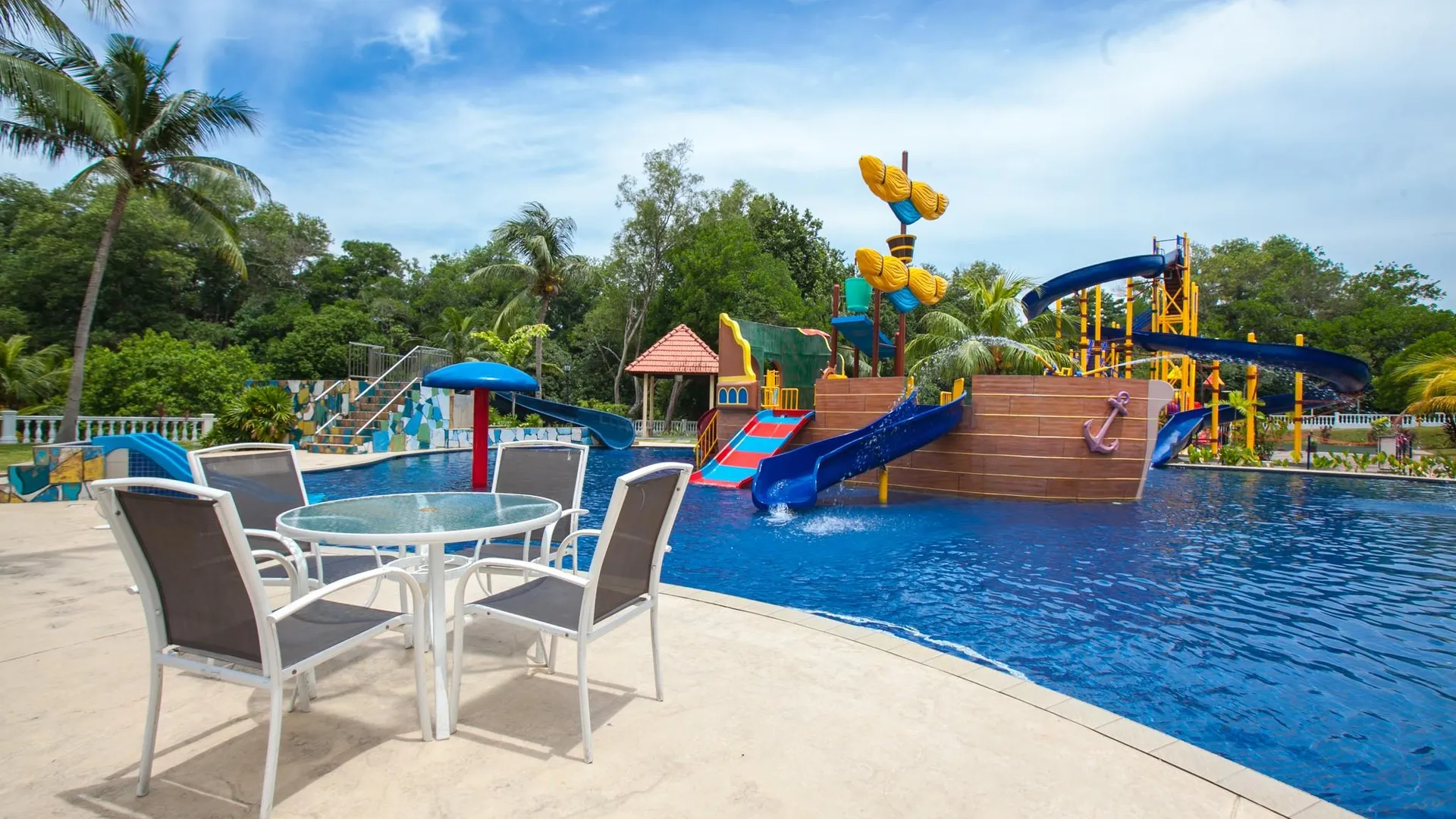 말라카 앰버튼 헤리티지 리조트 4성급 호텔 객실