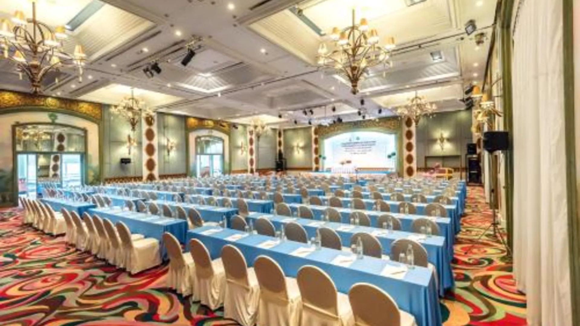 방콕 마루아이 가든 호텔 4성급 호텔 스위트룸