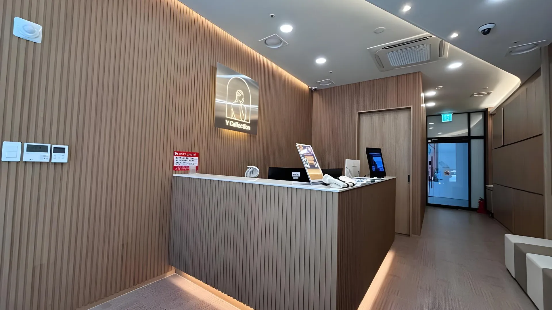 부산 와이컬렉션 해운대비치 4성급 호텔 로비