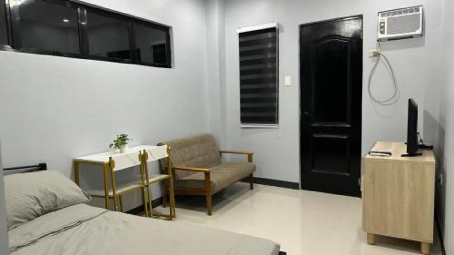 세부 K and R Apartment Fully-furnished Studio Room 2성급 싱글룸 전망