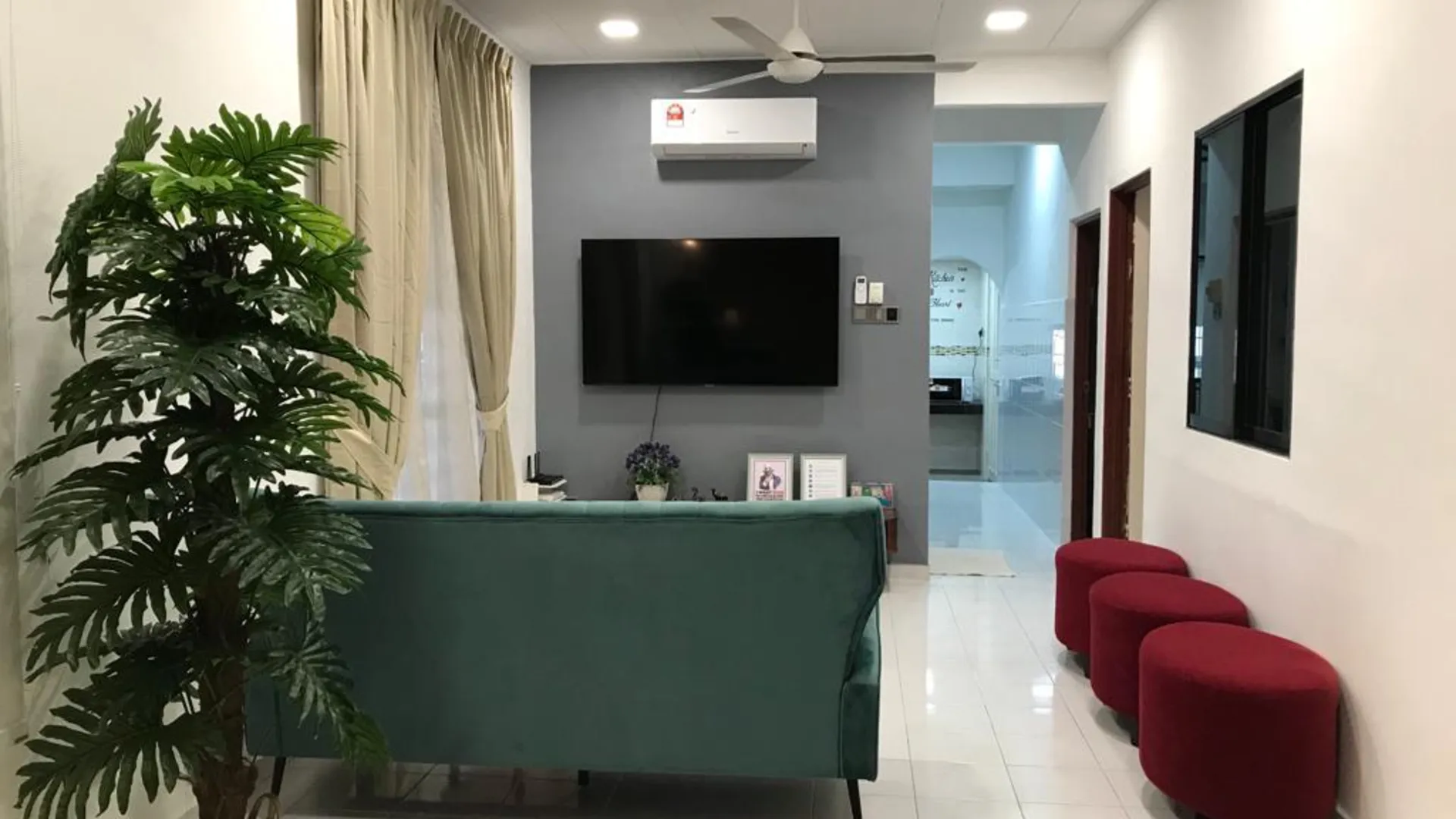 이포 탐분의 프라이빗 하우스 (120m², 침실 3개, 프라이빗 욕실 2개) 3성급 싱글룸 로비