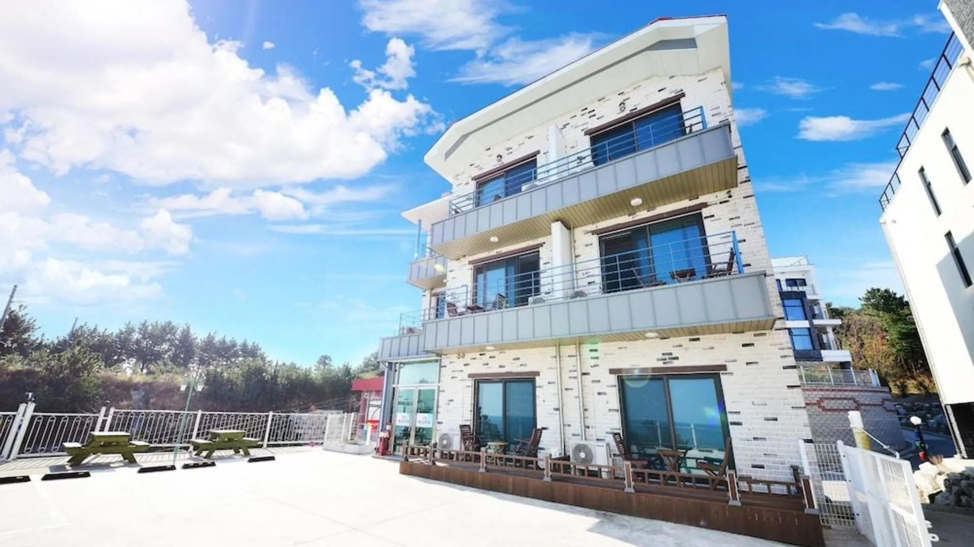 동해 동해 빨강지붕 펜션 3성급 게스트하우스 레스토랑