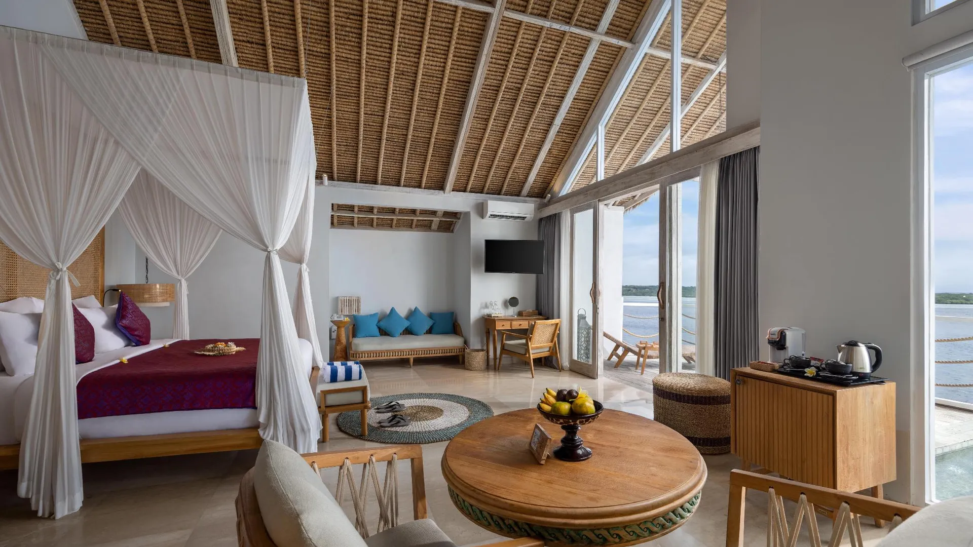 발리 프라마나 나투라 누사 페니다 4성급 호텔 스위트룸