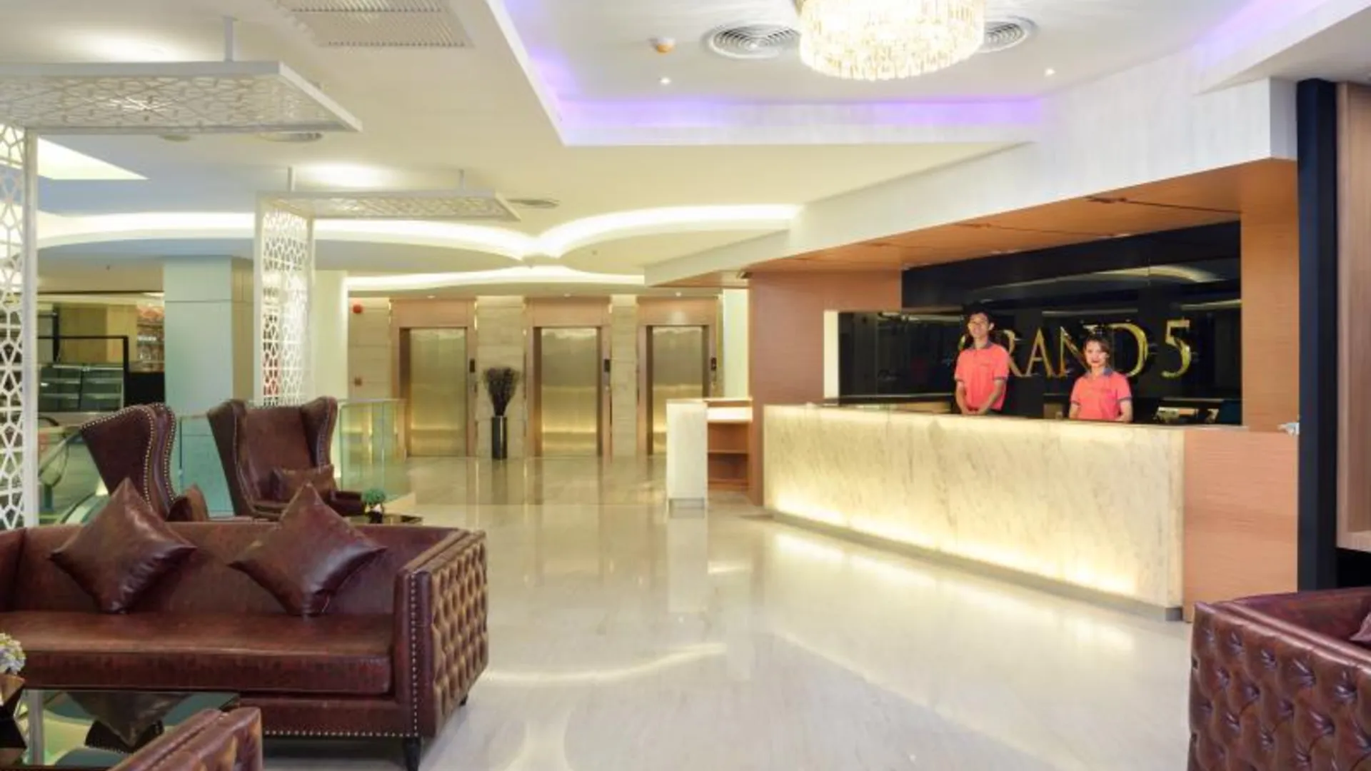 방콕 그랜드 5 호텔 앤 플라자 수쿰빗 4성급 호텔 수영장