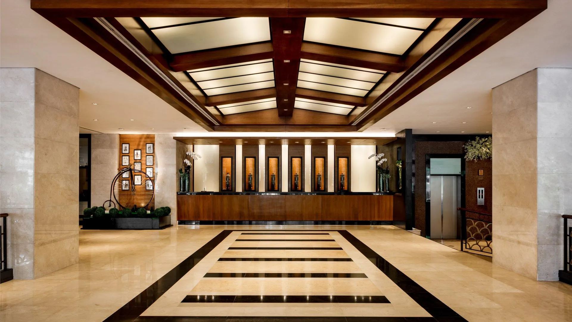 싱가포르 콥톤 킹스 호텔 싱가포르 4성급 호텔 로비