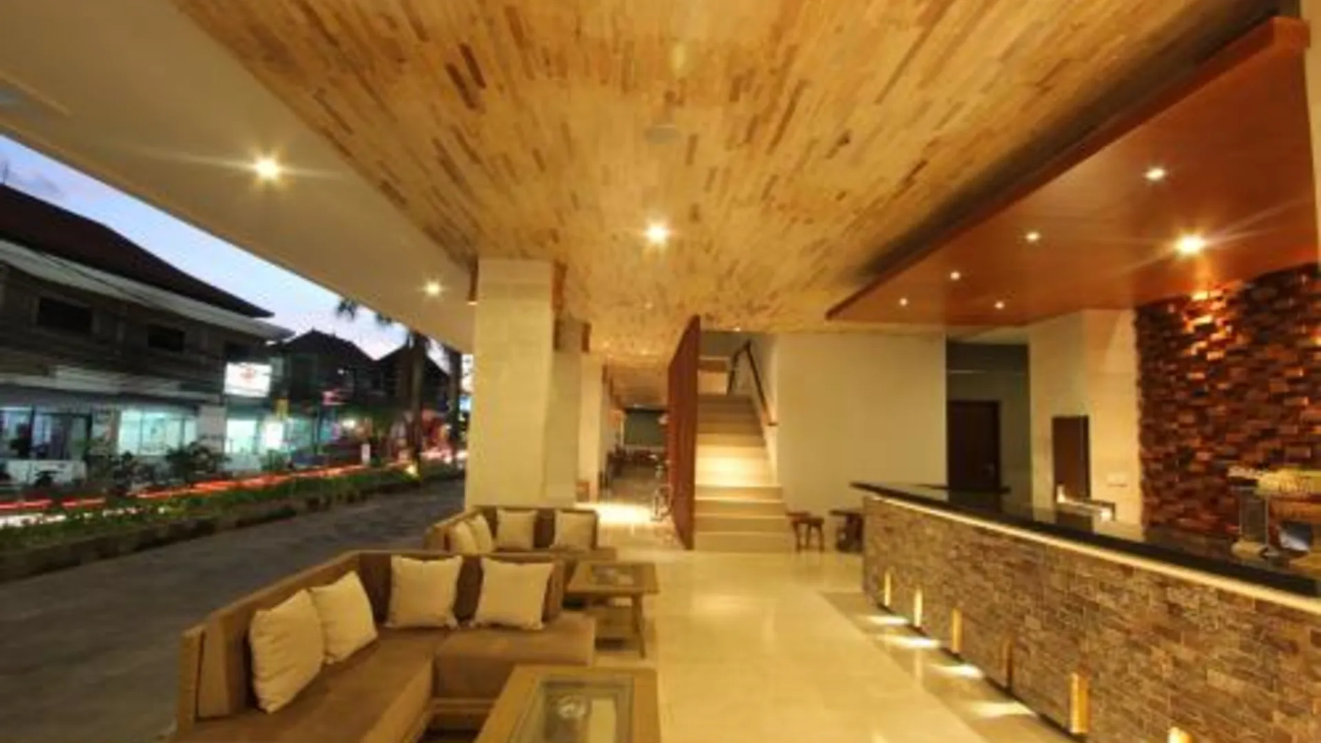 발리 그랜드 라 왈론 호텔 3성급 호텔 외관