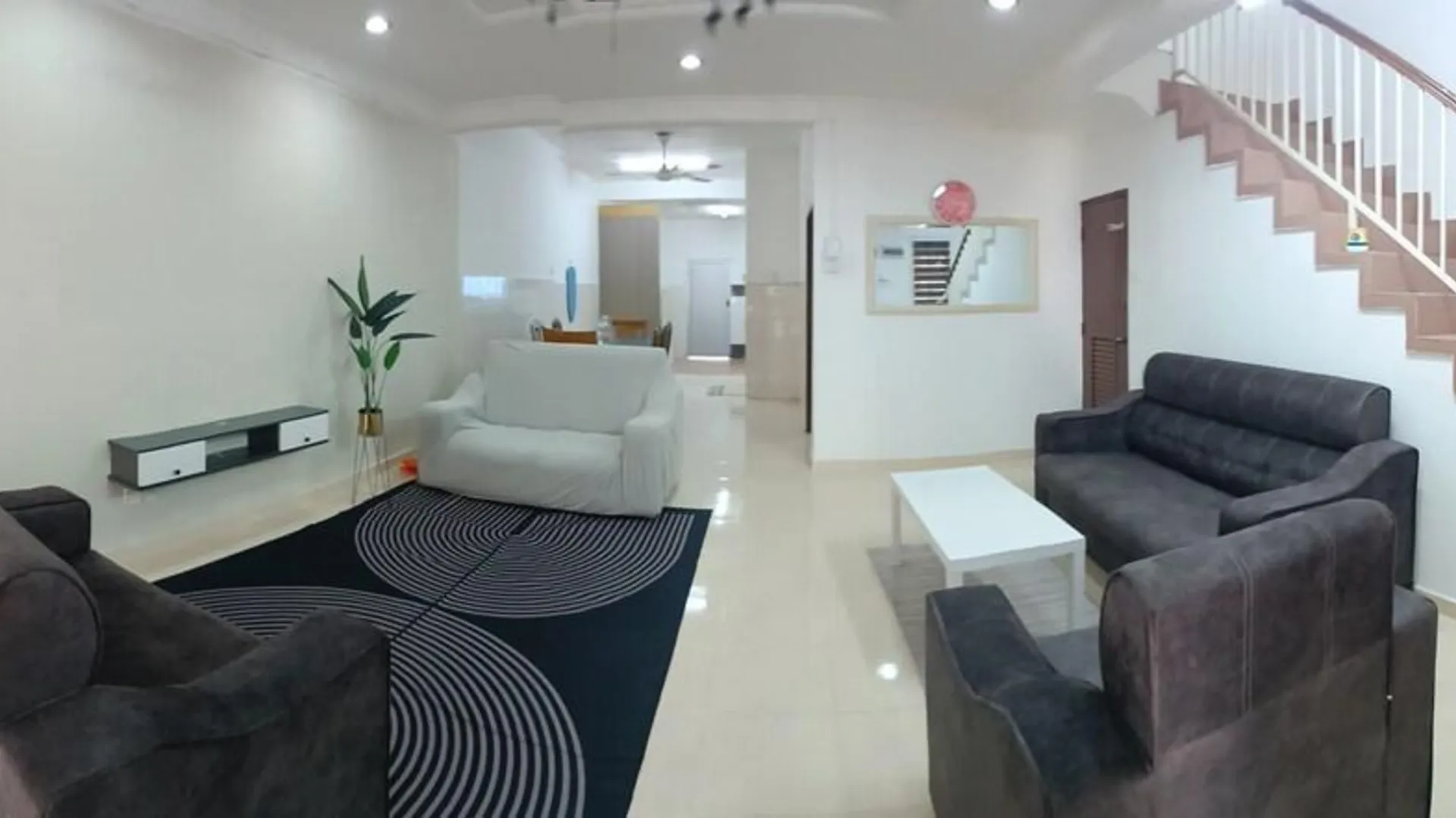 말라카 캄퐁 파시르 푸테흐의 프라이빗 하우스 (m², 침실 4개, 프라이빗 욕실 3개) 2성급 싱글룸 로비