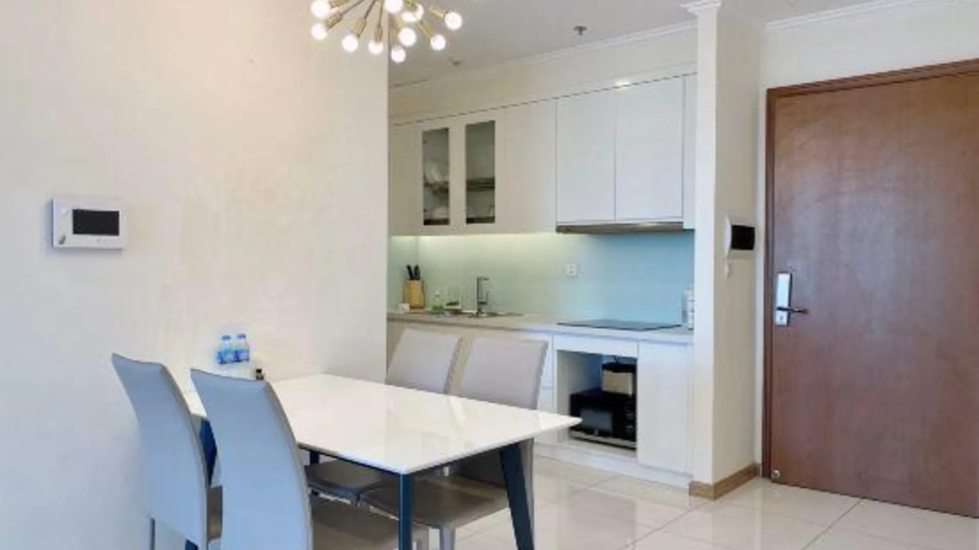 호치민 Landmark Plus By Somi Luxstay 4성급 호텔 수영장