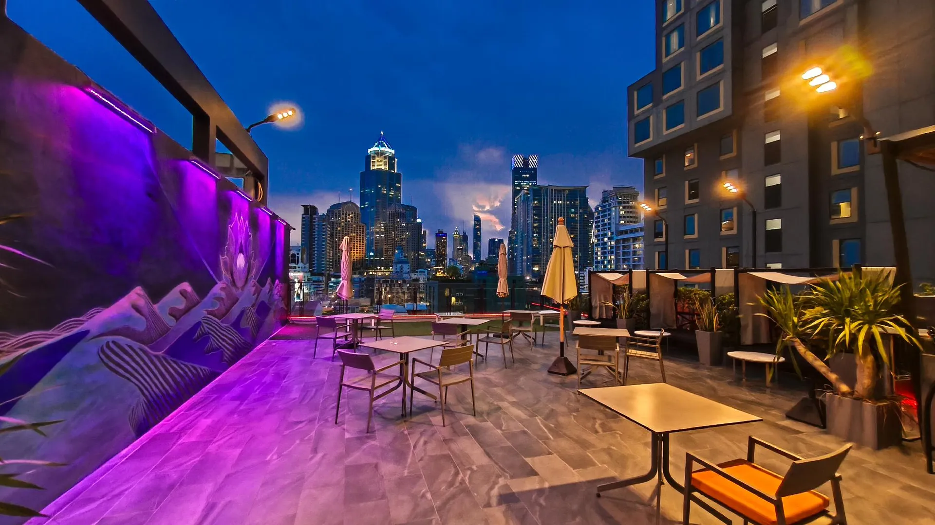 방콕 시트러스 스위트 수쿰빗 6 바이 컴패스 호스피탈리티 4성급 호텔 외관