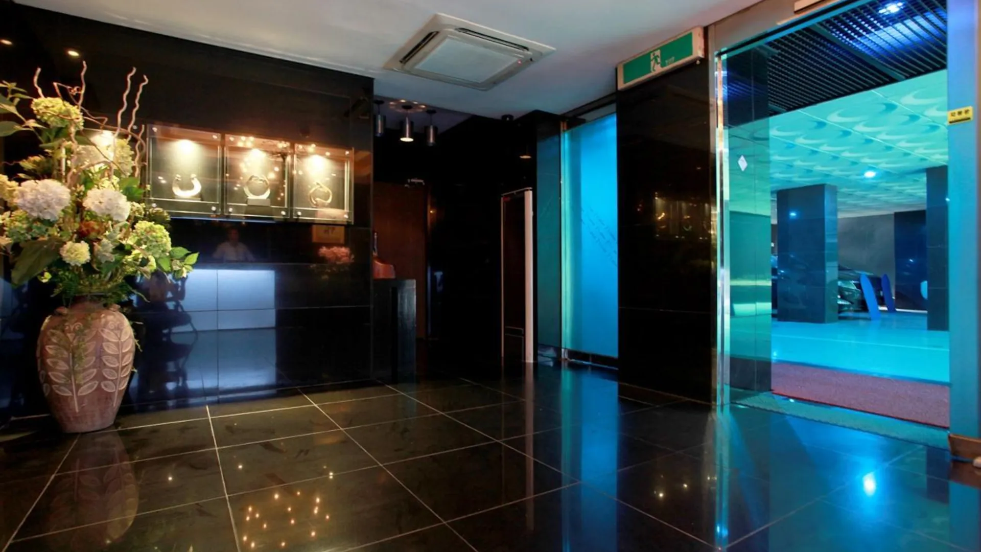 서울 영등포 CF 3성급 호텔 로비