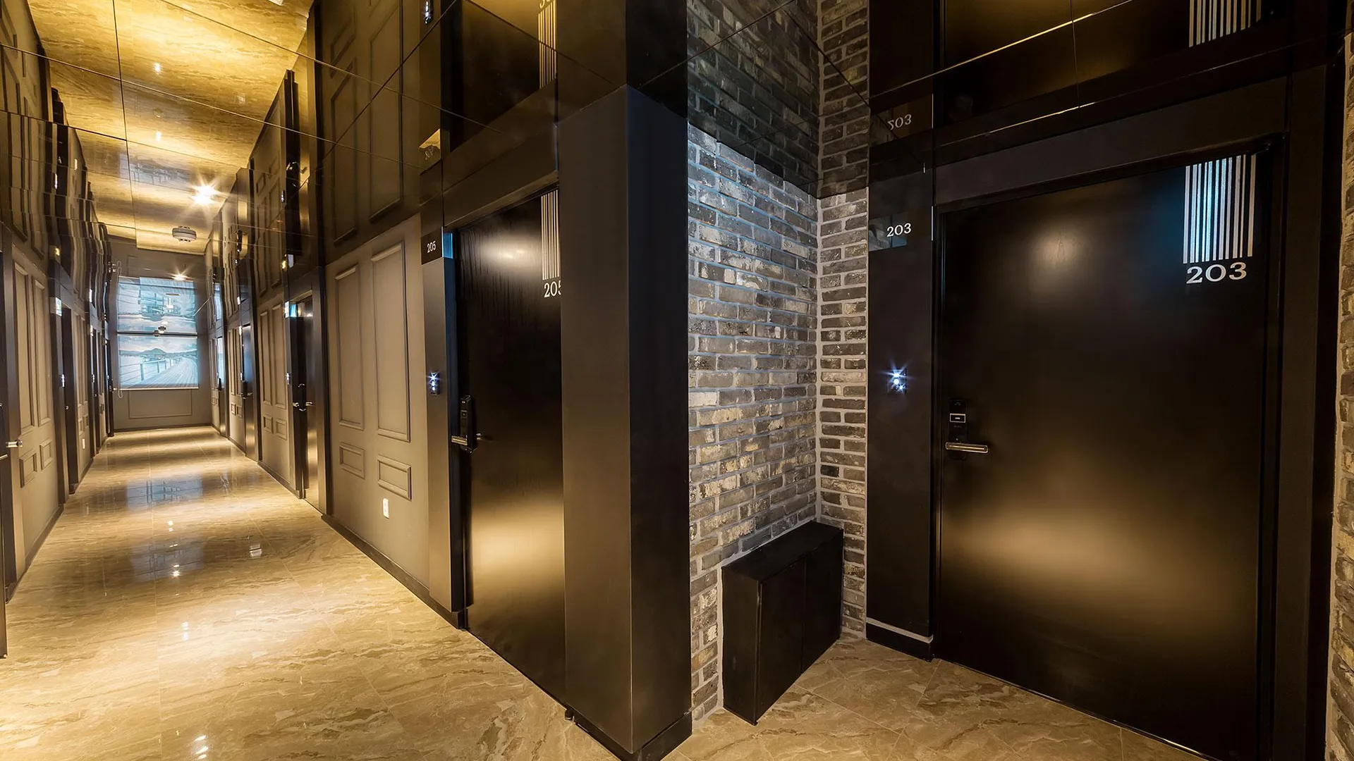 수원 쟈니비 호텔 세류역 1성급 호텔 로비