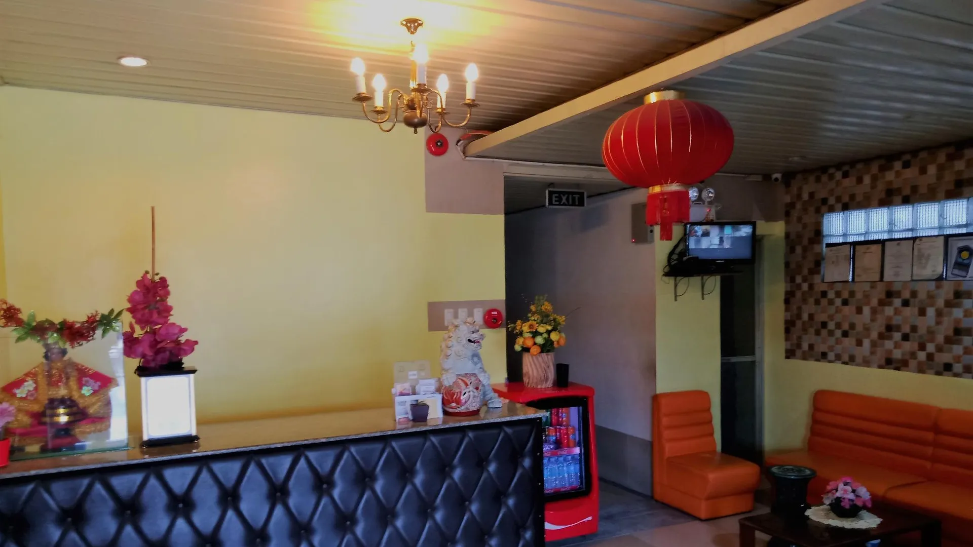 세부 비 앤 티 인 2성급 호텔 로비