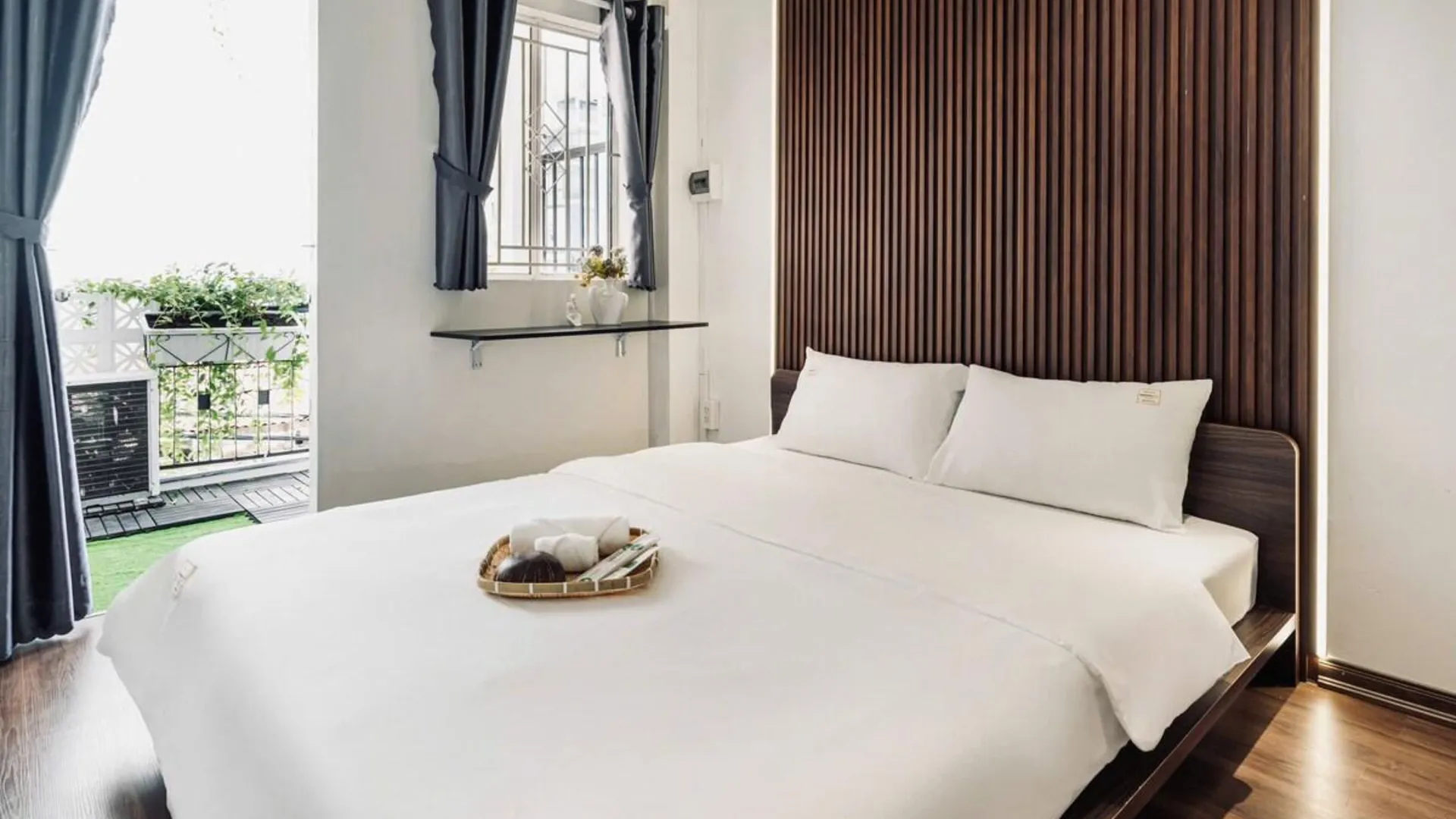 호치민 3rd floor big balcony studio, center of HCM city ! 2성급 싱글룸 레스토랑